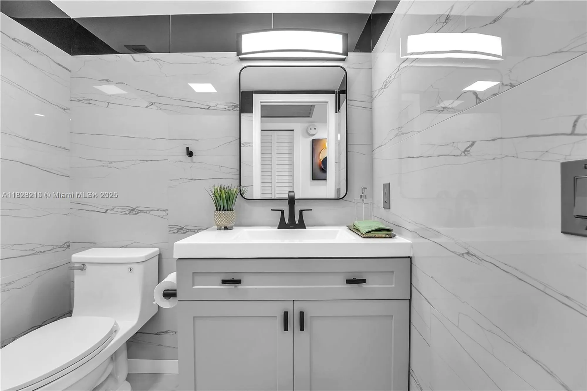 Property Slideshow image 17 of 25 | 2905 victoria pl d2, Coconut Creek, FL, 33066