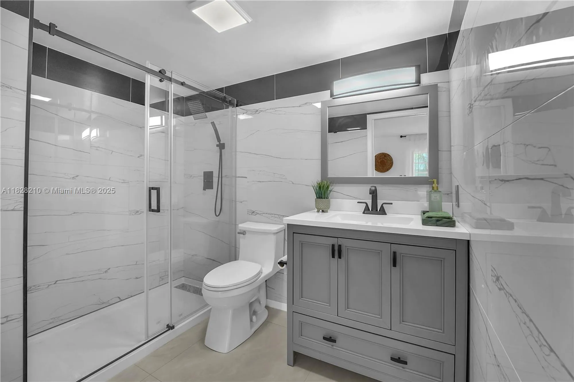 Property Slideshow image 18 of 25 | 2905 victoria pl d2, Coconut Creek, FL, 33066