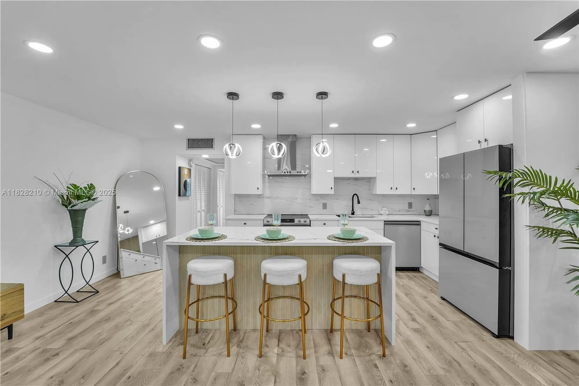 Property Slideshow image 1 of 25 | 2905 victoria pl d2, Coconut Creek, FL, 33066