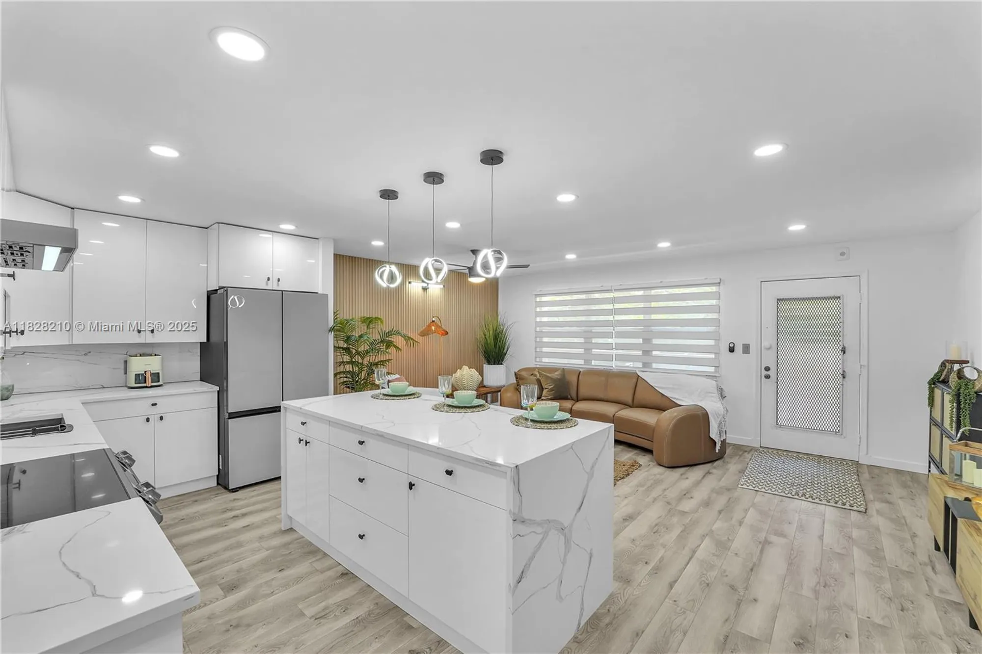 Property Slideshow image 10 of 25 | 2905 victoria pl d2, Coconut Creek, FL, 33066