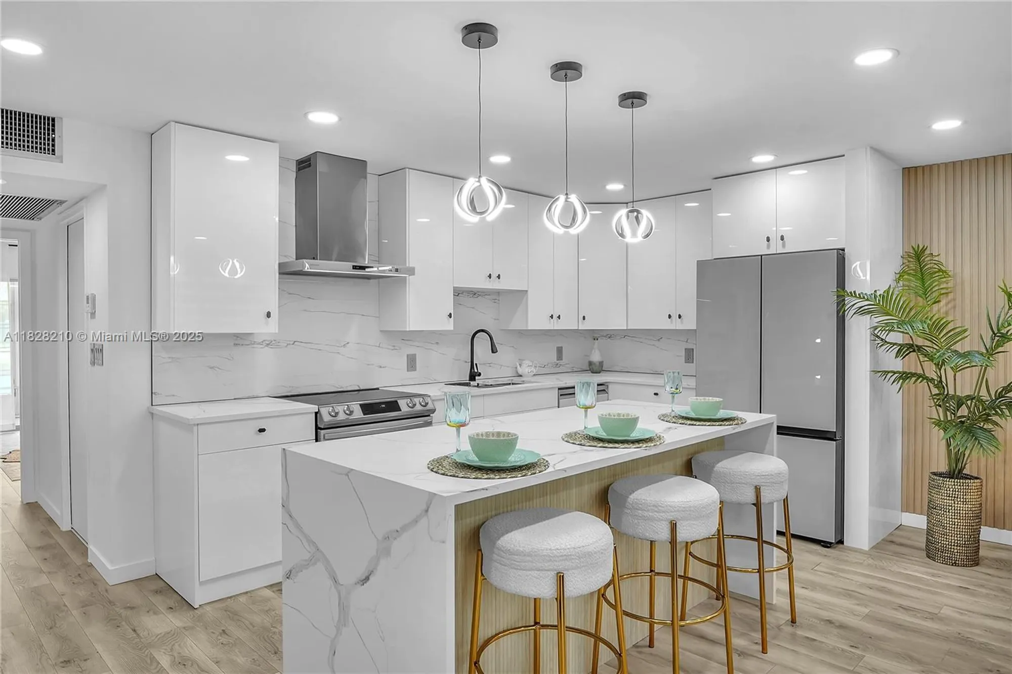 Property Slideshow image 3 of 25 | 2905 victoria pl d2, Coconut Creek, FL, 33066