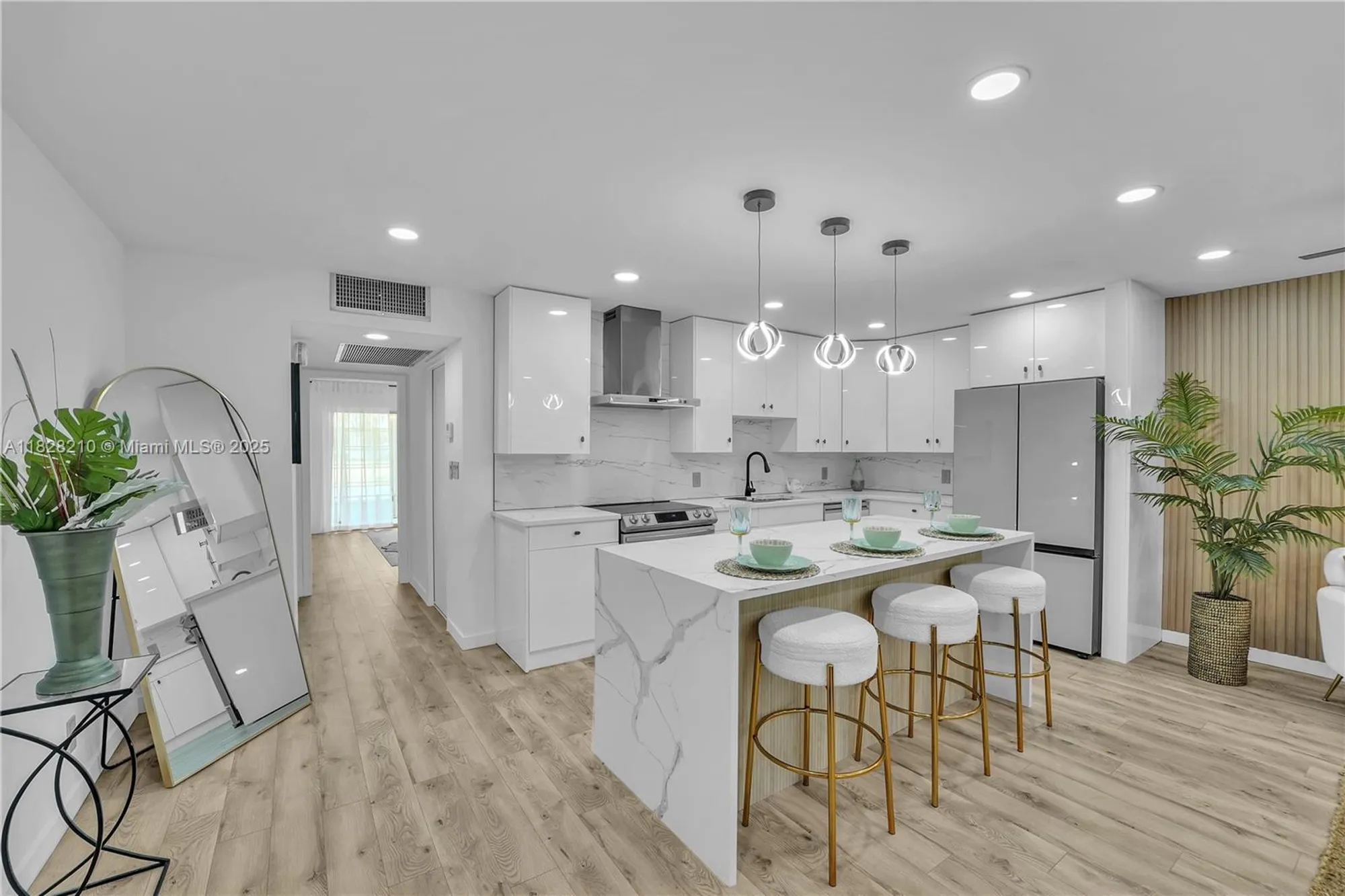 Property Slideshow image 5 of 25 | 2905 victoria pl d2, Coconut Creek, FL, 33066