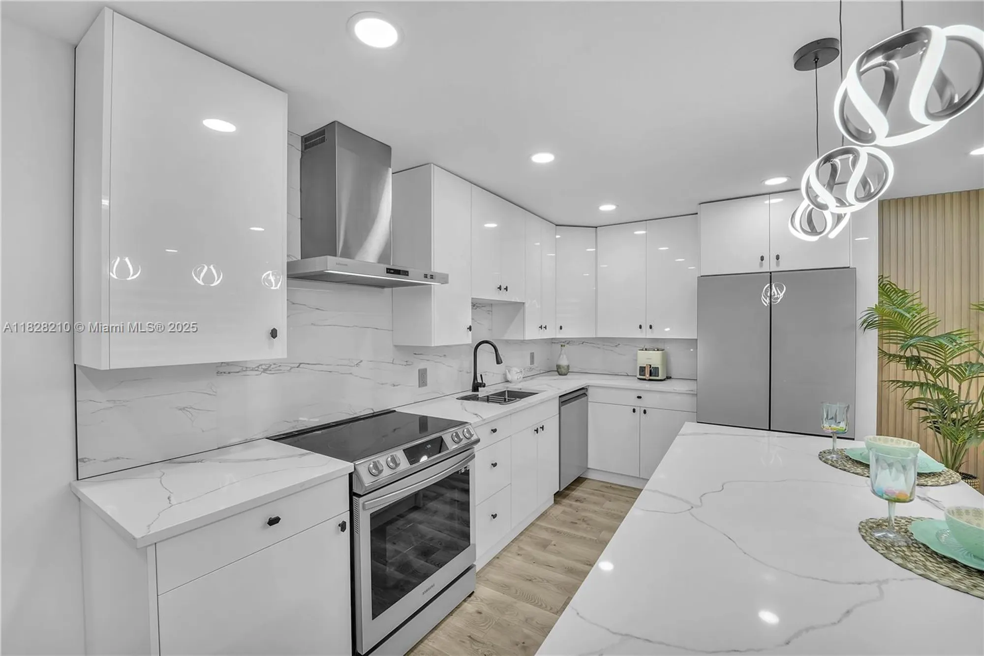 Property Slideshow image 8 of 25 | 2905 victoria pl d2, Coconut Creek, FL, 33066