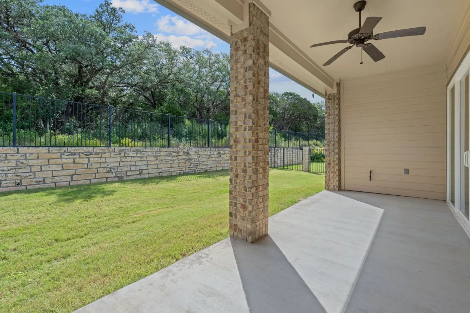 Property Slideshow image 17 of 26 | 140 hopping peach st, San Marcos, TX, 78666