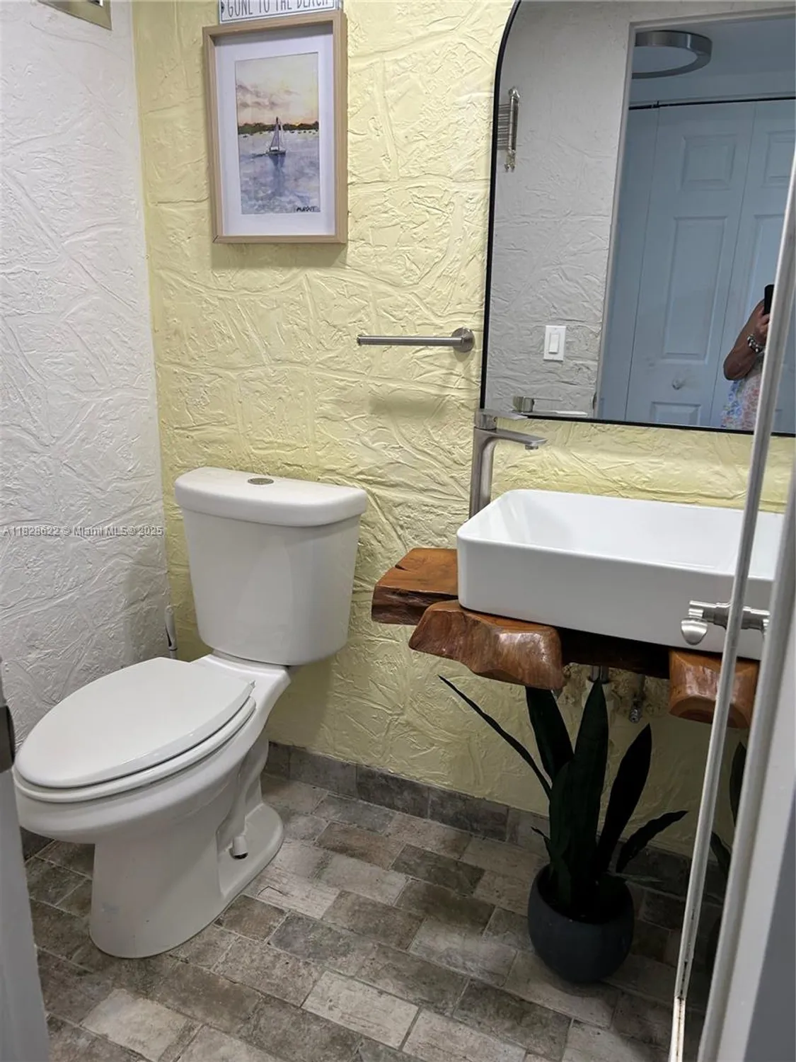 Property Slideshow image 14 of 19 | 38 northampton b # 38, West Palm Beach, FL, 33417