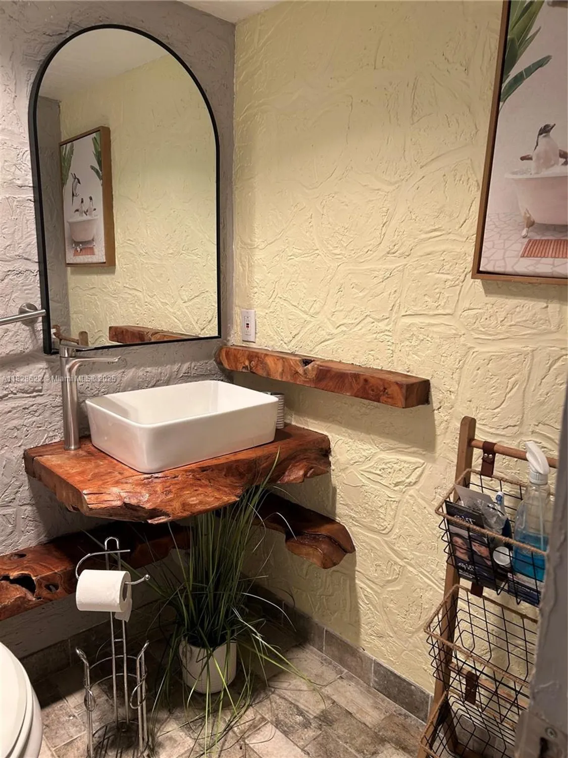 Property Slideshow image 12 of 19 | 38 northampton b # 38, West Palm Beach, FL, 33417