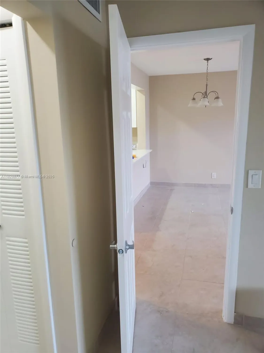 Property Slideshow image 12 of 12 | 215 se 3rd ave 302d, Hallandale Beach, FL, 33009