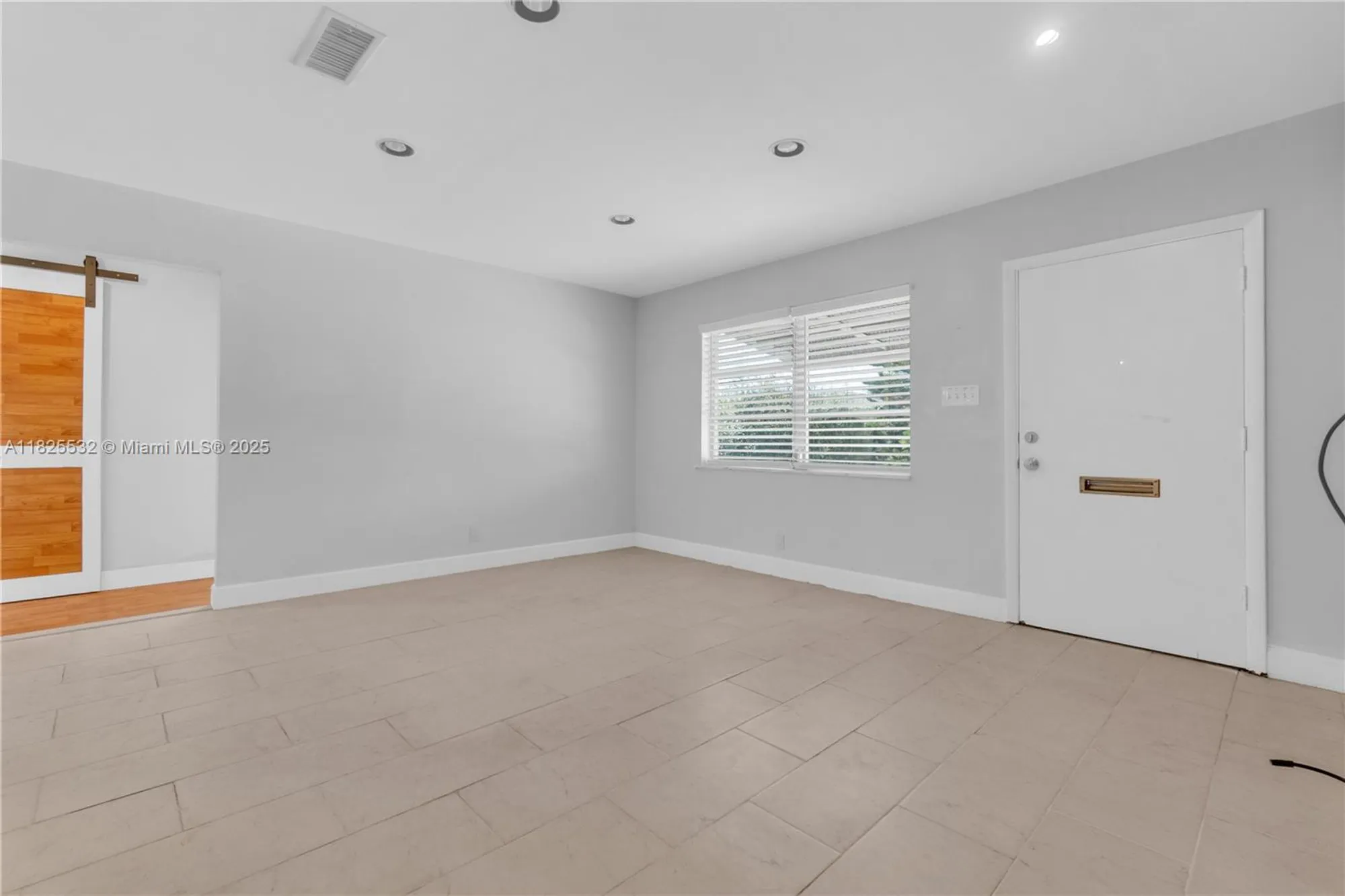 Property Slideshow image 17 of 61 | 6915 nw 17th st, Margate, FL, 33063