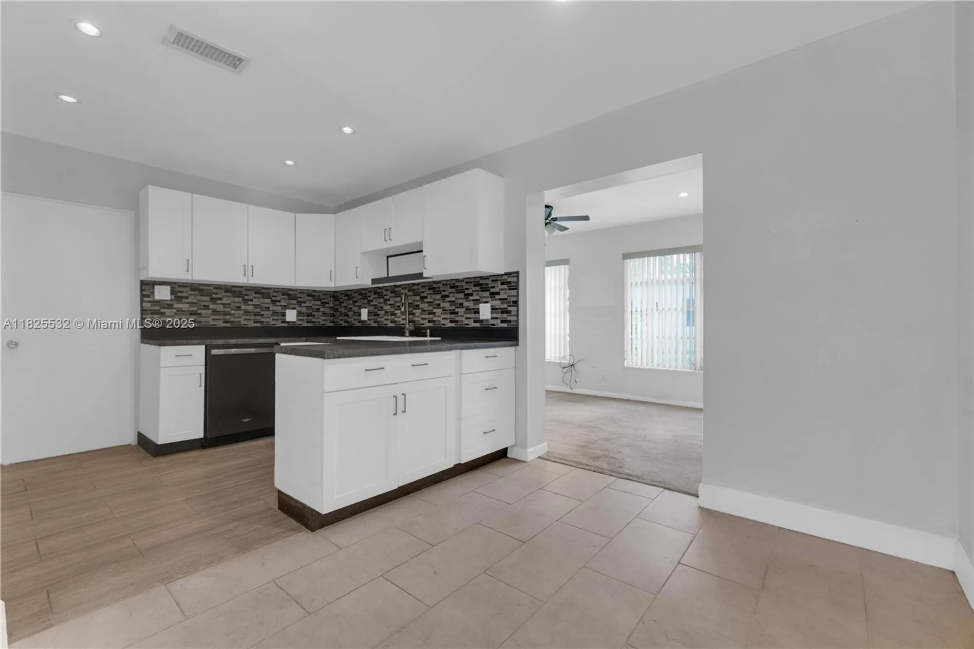 Property Slideshow image 18 of 61 | 6915 nw 17th st, Margate, FL, 33063