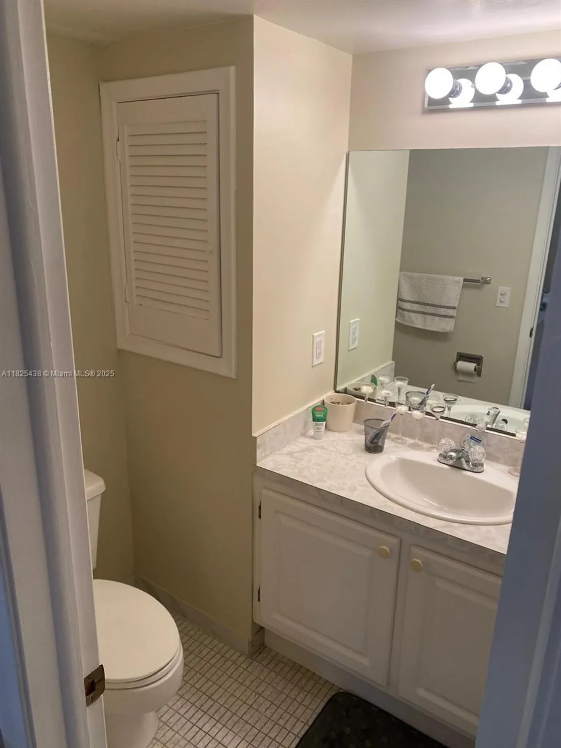 Property Slideshow image 5 of 15 | 361 s hollybrook dr apt 206, Pembroke Pines, FL, 33025
