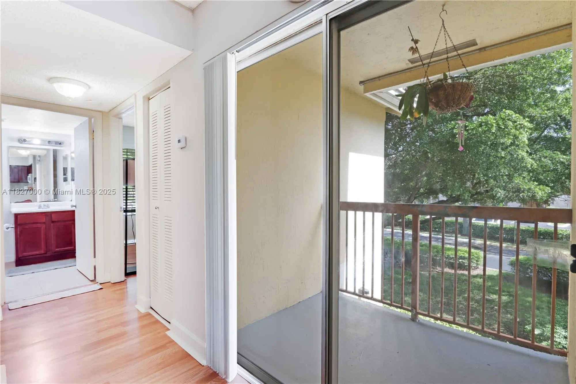 Property Slideshow image 15 of 23 | 7680 westwood dr 823, Tamarac, FL, 33321