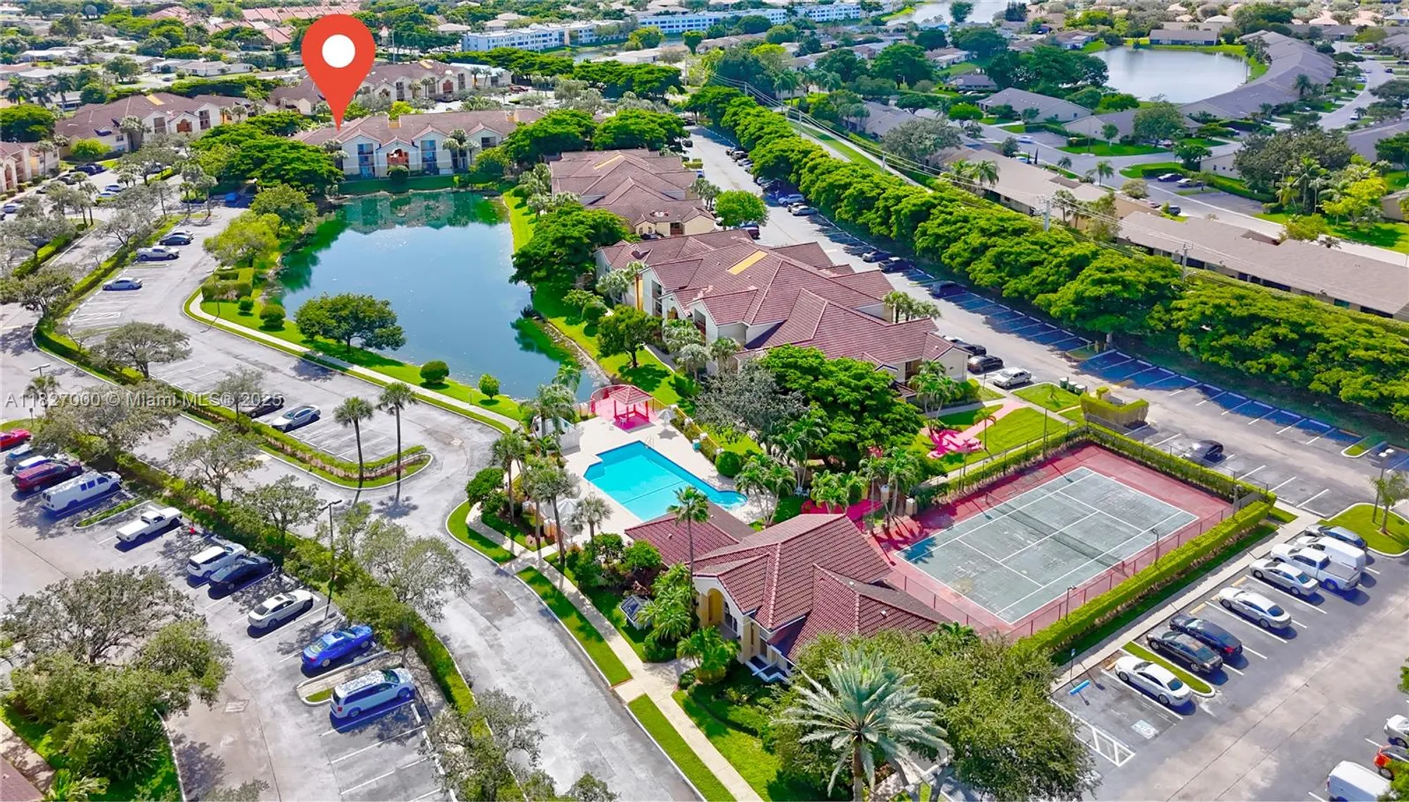 Property Slideshow image 2 of 23 | 7680 westwood dr 823, Tamarac, FL, 33321