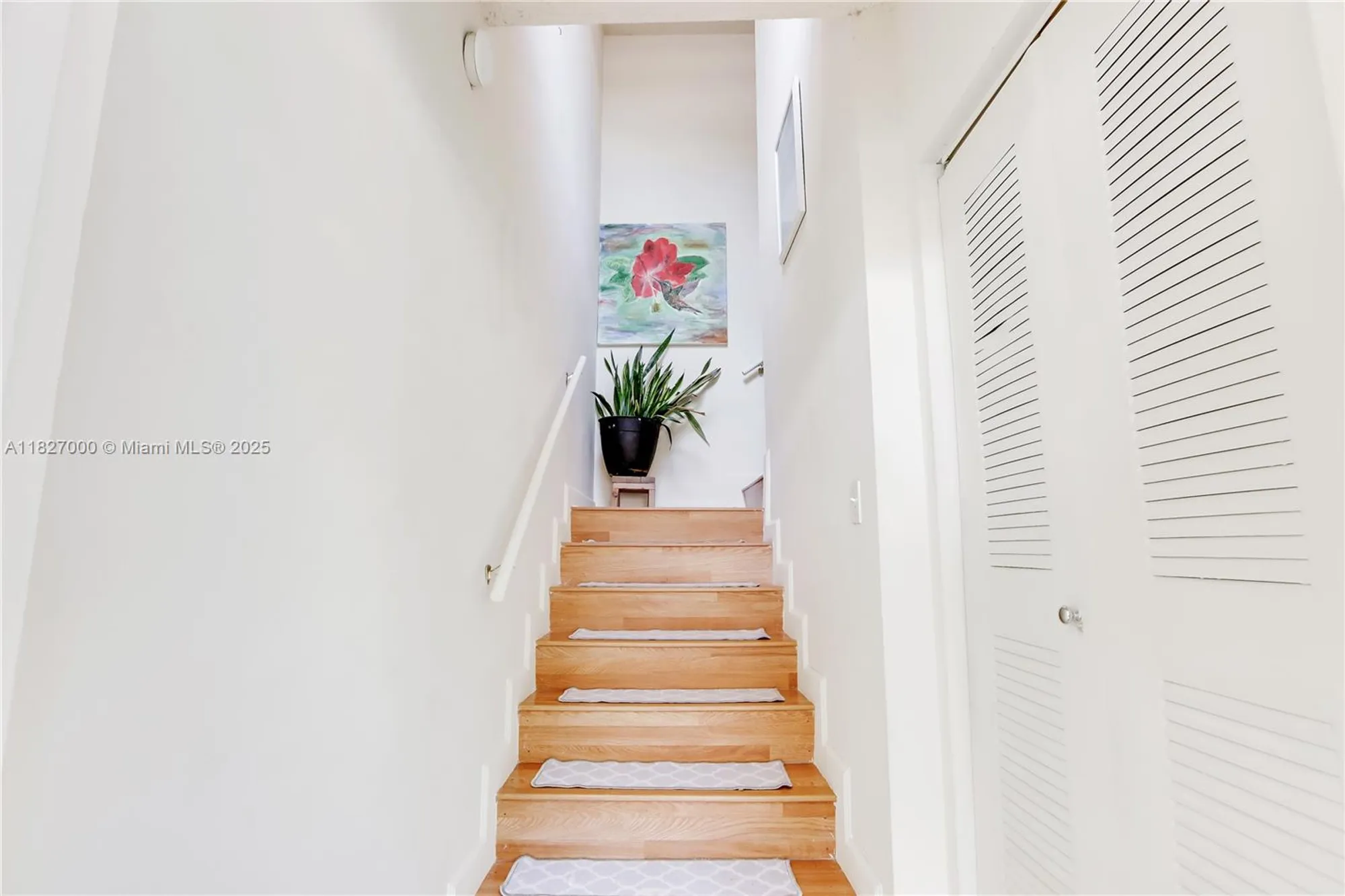 Property Slideshow image 9 of 23 | 7680 westwood dr 823, Tamarac, FL, 33321