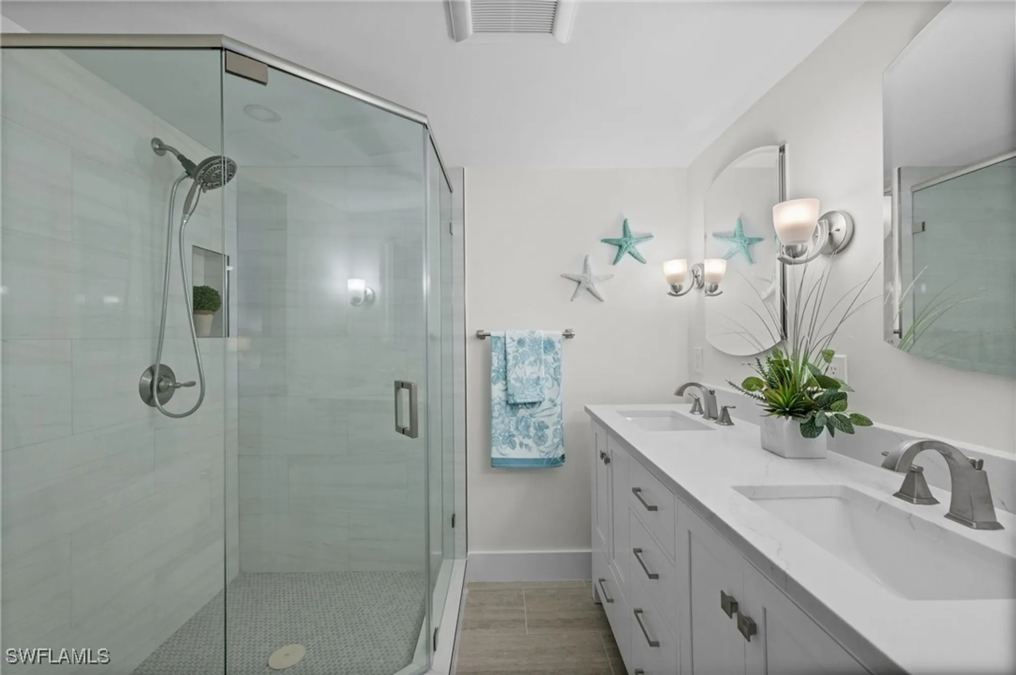 Property Slideshow image 18 of 40 | 3400 gulf shore blvd k2, Naples, FL, 34103