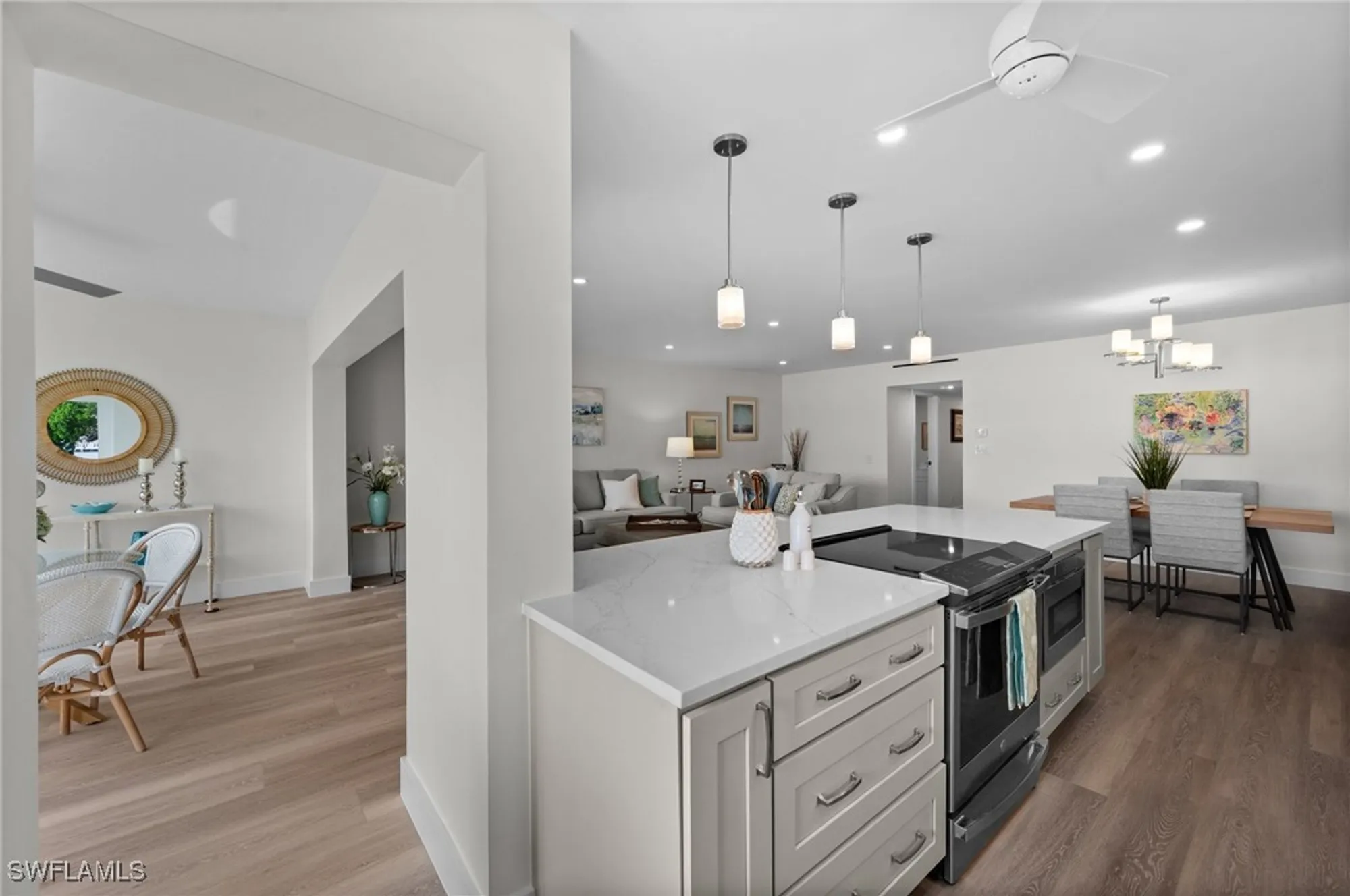 Property Slideshow image 12 of 40 | 3400 gulf shore blvd k2, Naples, FL, 34103