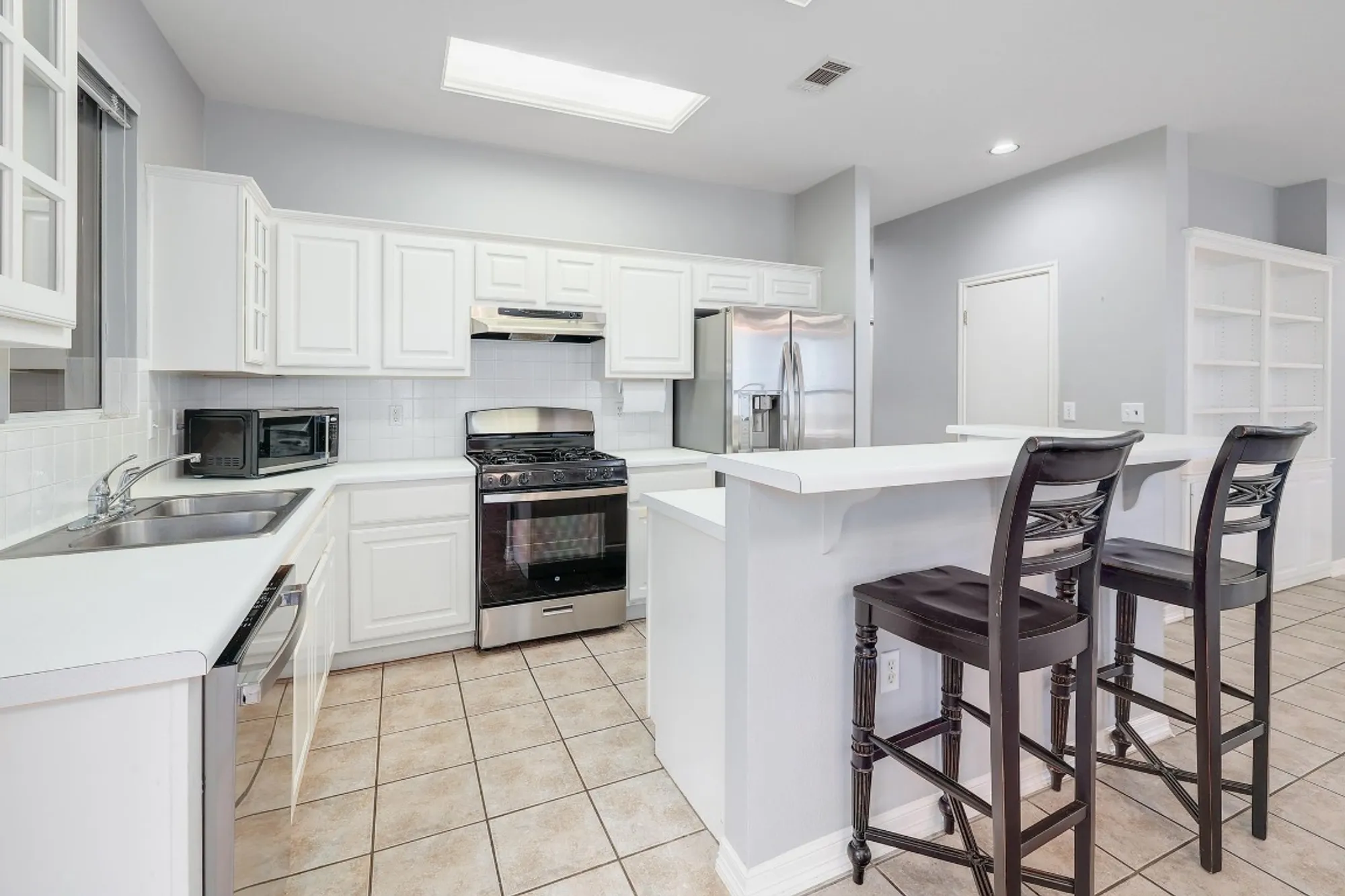 Property Slideshow image 12 of 26 | 113 stetson trl, Georgetown, TX, 78633