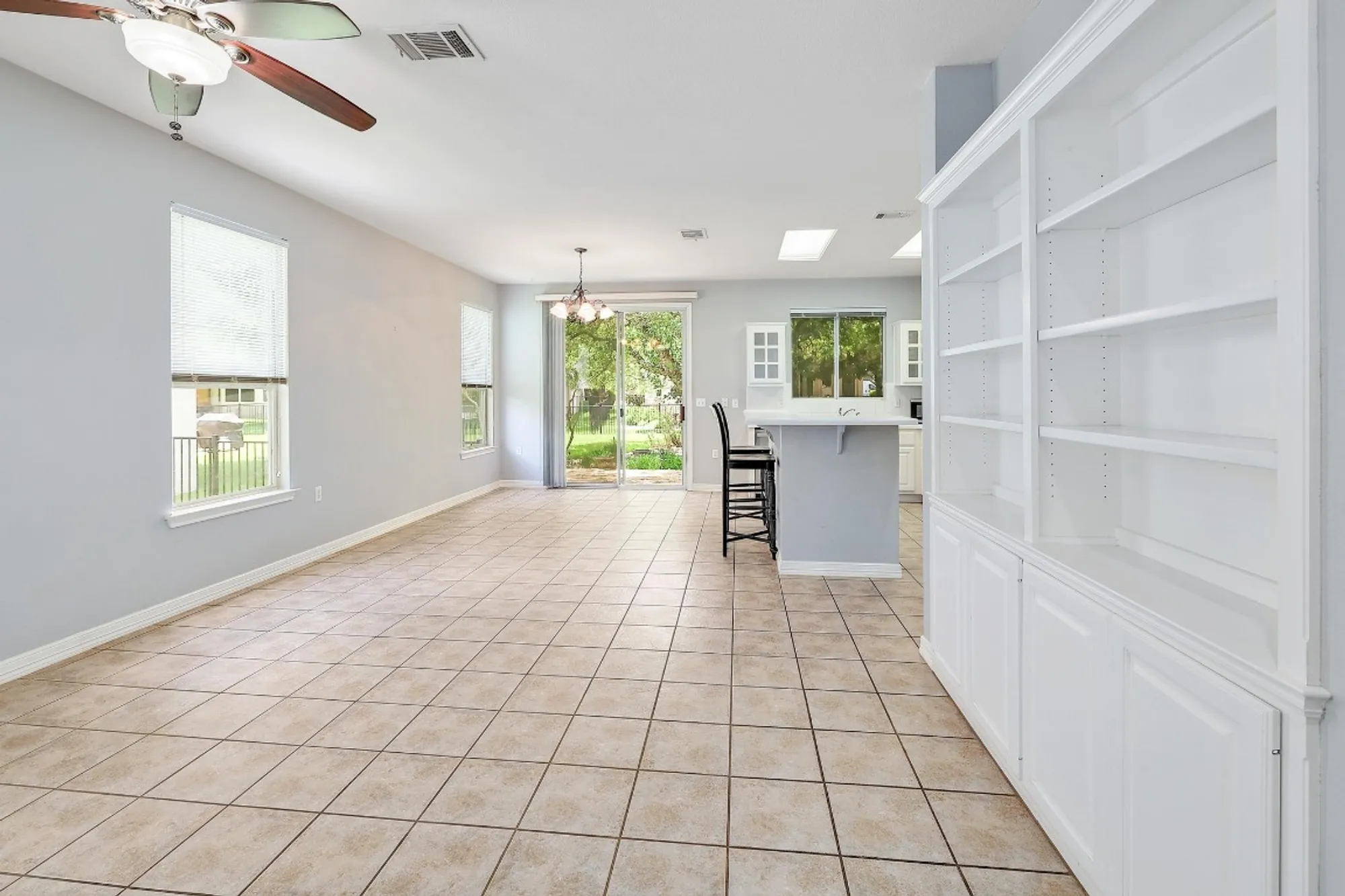 Property Slideshow image 5 of 26 | 113 stetson trl, Georgetown, TX, 78633