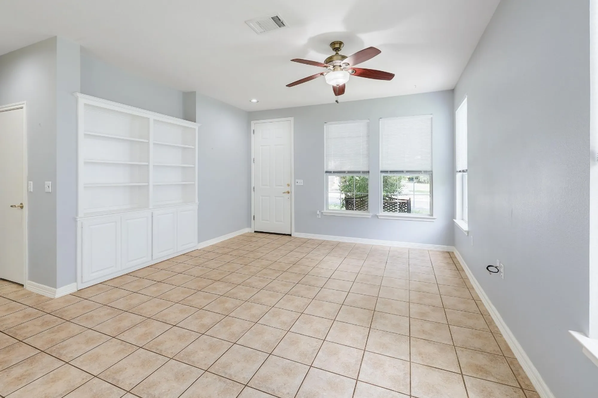 Property Slideshow image 6 of 26 | 113 stetson trl, Georgetown, TX, 78633