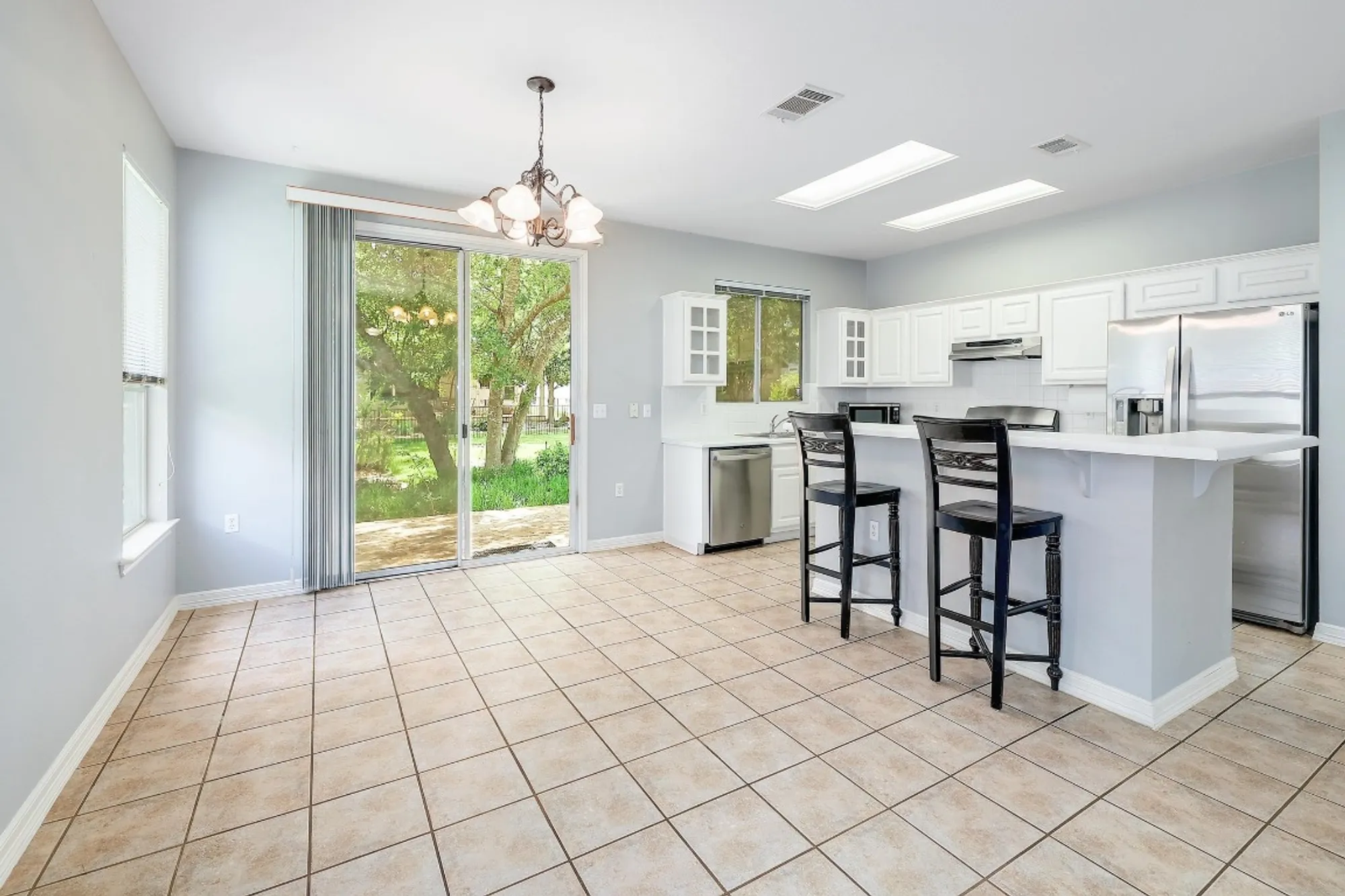 Property Slideshow image 8 of 26 | 113 stetson trl, Georgetown, TX, 78633