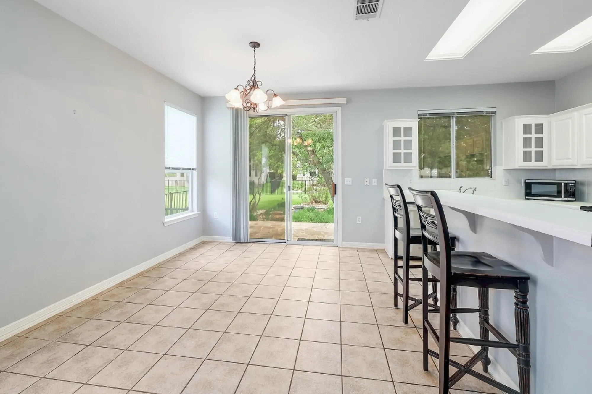 Property Slideshow image 9 of 26 | 113 stetson trl, Georgetown, TX, 78633