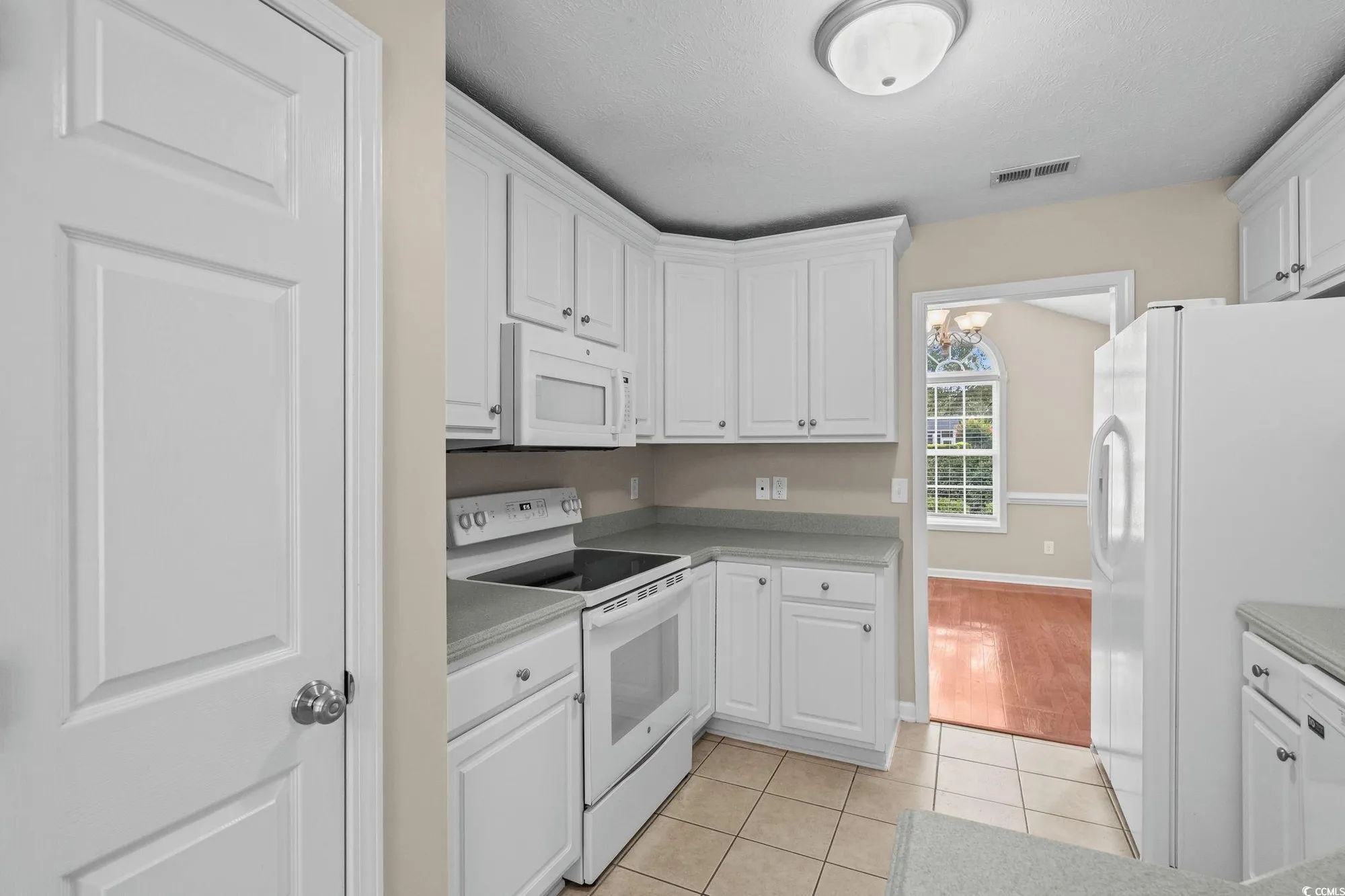 Property Slideshow image 9 of 40 | 5008 hayes bay ct, Murrells Inlet, SC, 29576