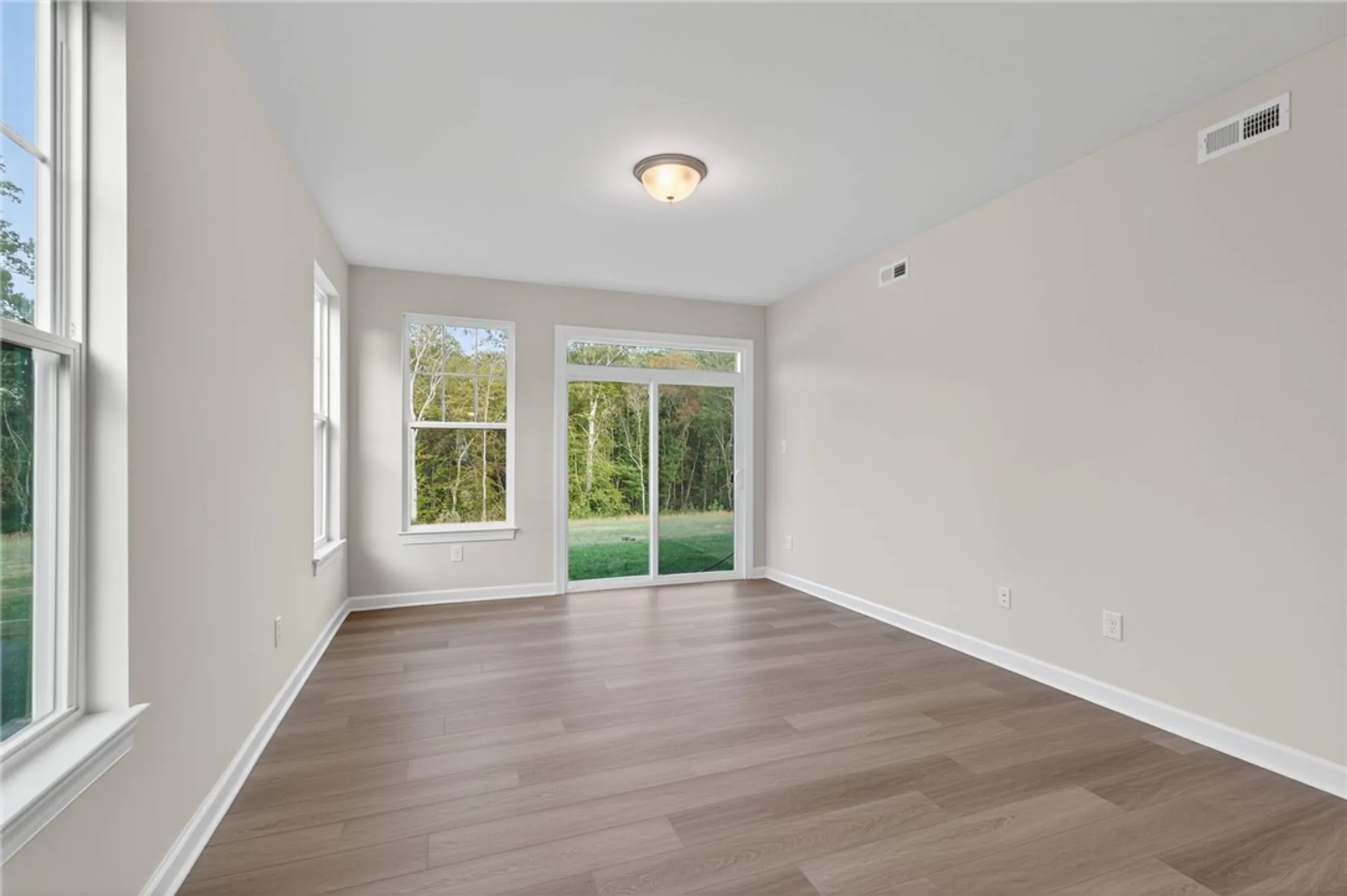 Property Slideshow image 13 of 50 | 3015 plymouth pl, Williamsburg, VA, 23185