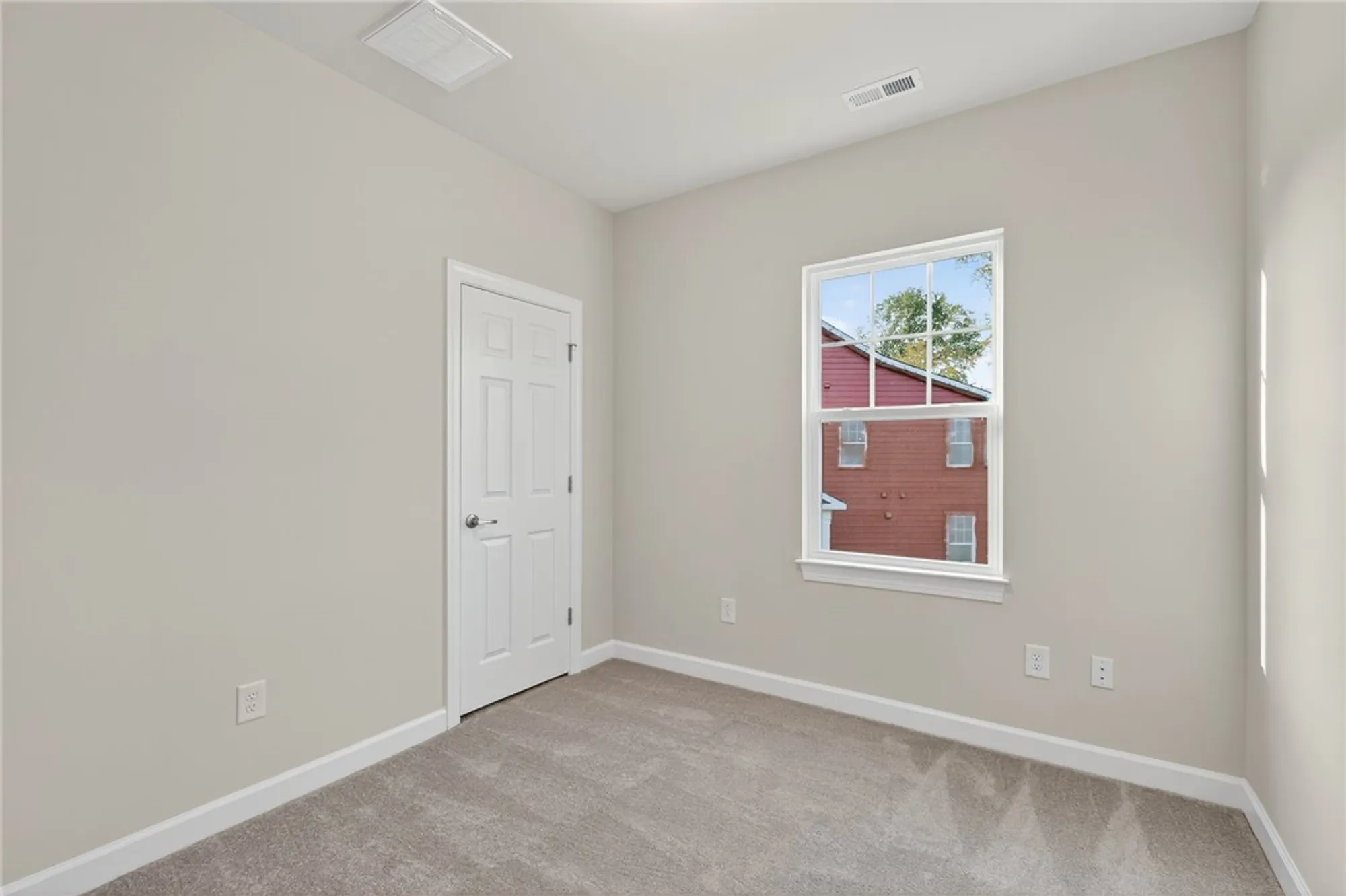 Property Slideshow image 35 of 50 | 3015 plymouth pl, Williamsburg, VA, 23185