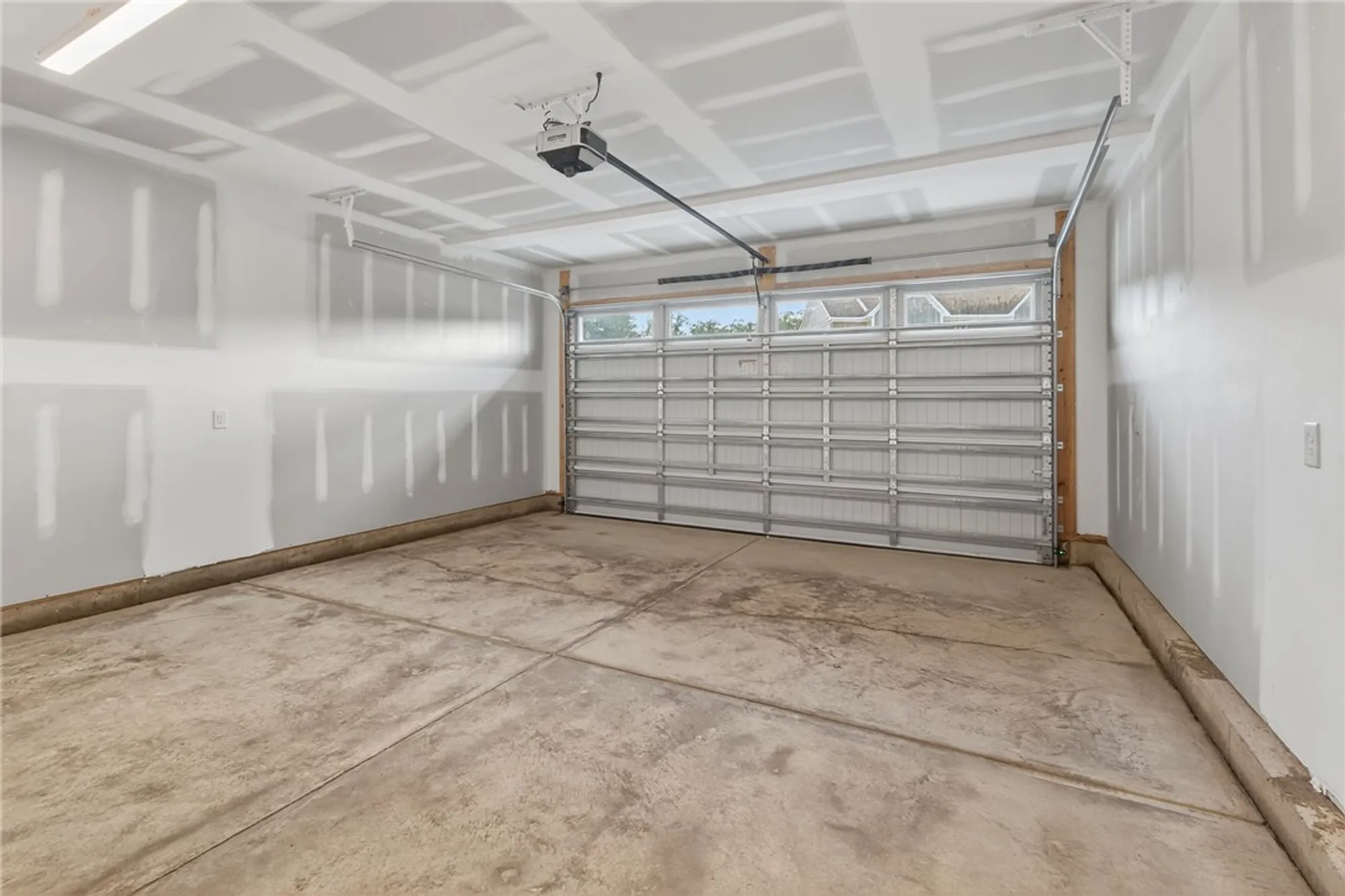 Property Slideshow image 43 of 50 | 3015 plymouth pl, Williamsburg, VA, 23185