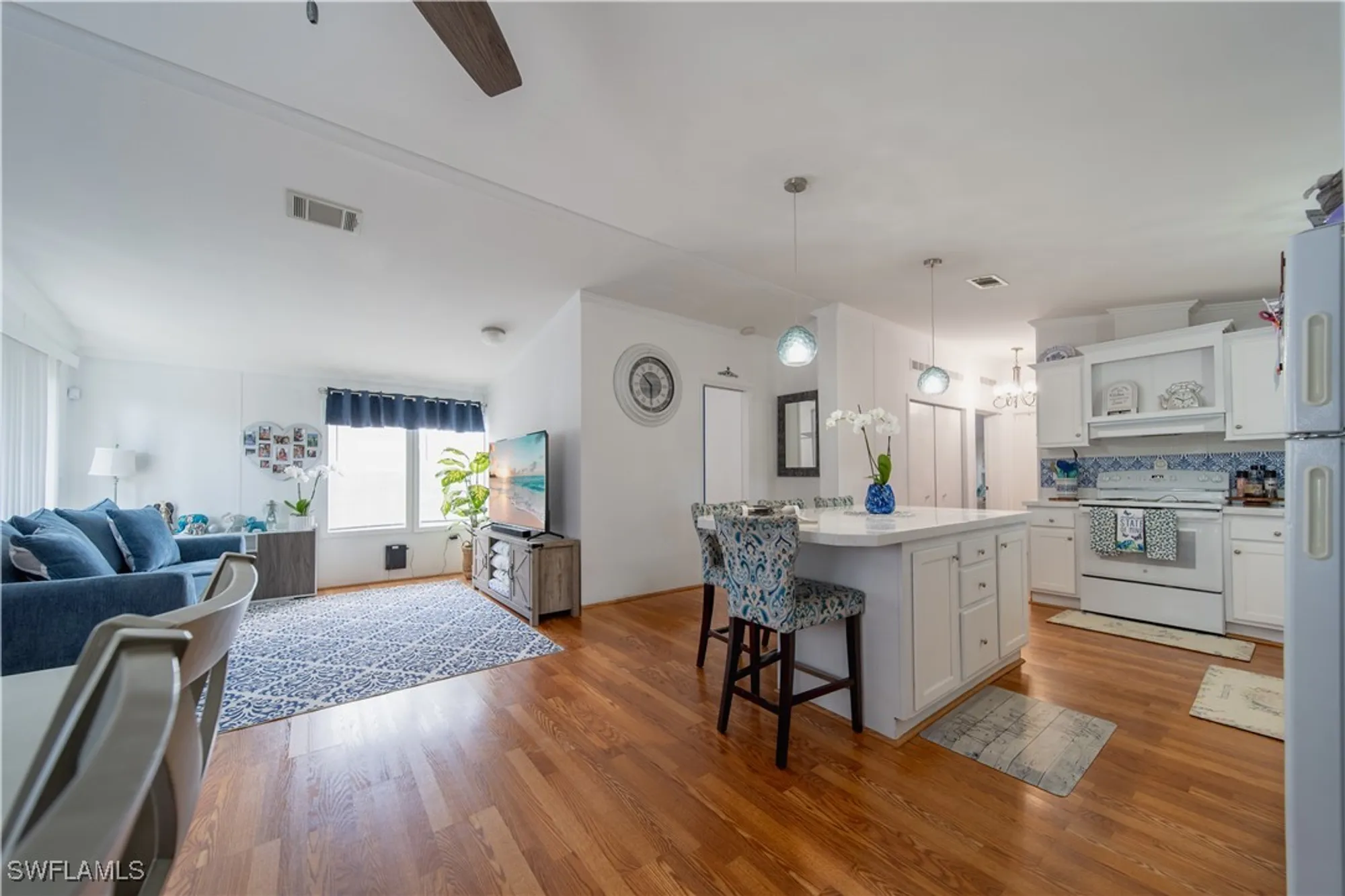 Property Slideshow image 7 of 31 | 433 riviera blvd, Naples, FL, 34112