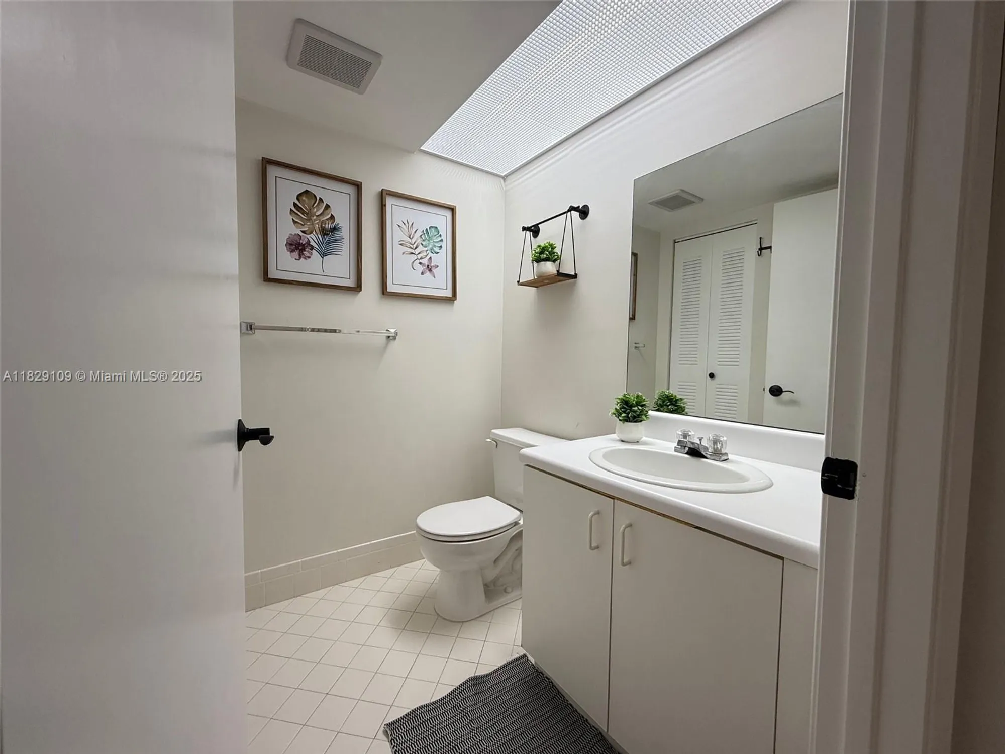 Property Slideshow image 18 of 35 | 1400 sw 137th ave 411f, Pembroke Pines, FL, 33027