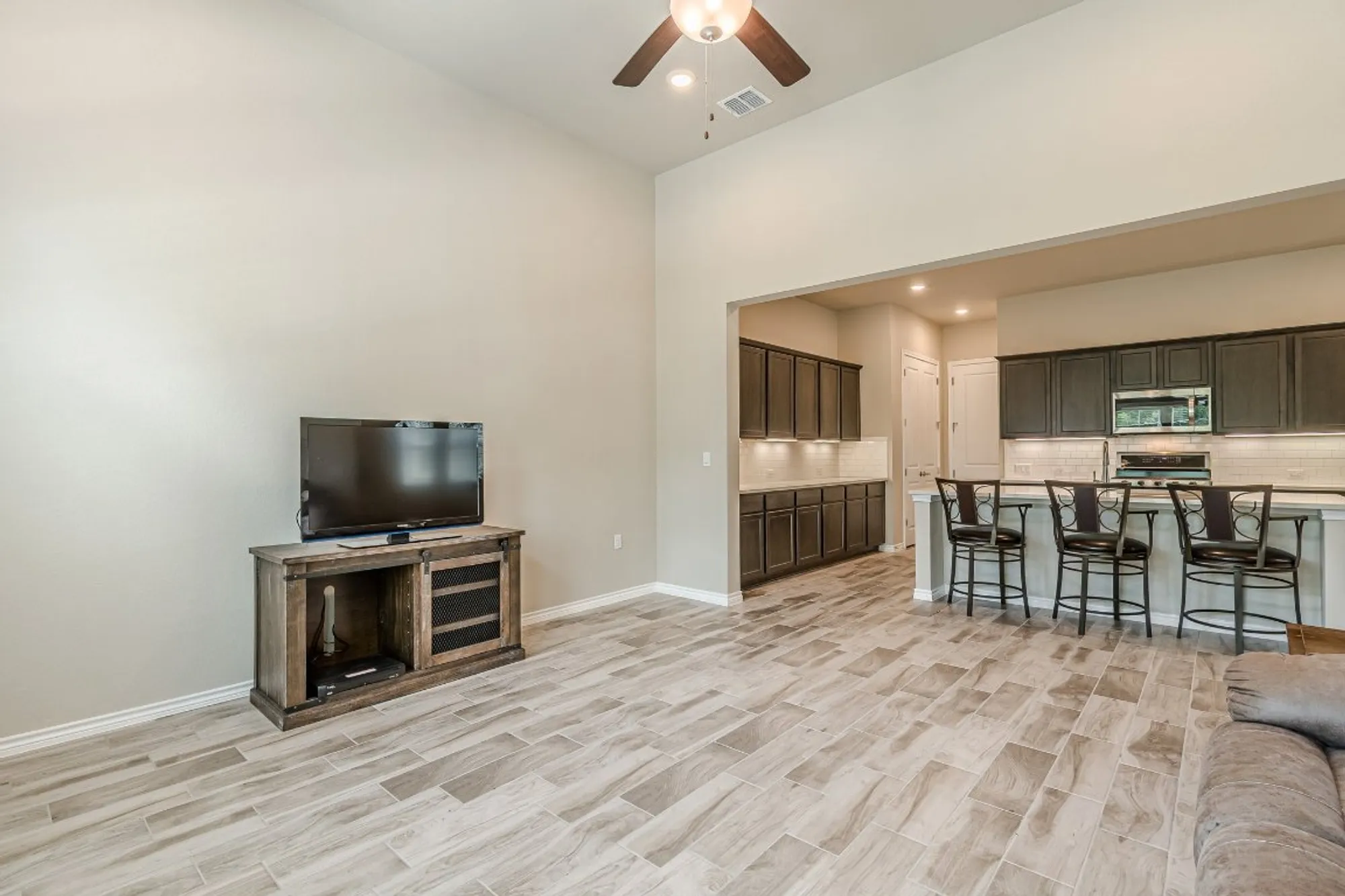 Property Slideshow image 10 of 27 | 108 lafitte dr # 102, San Marcos, TX, 78666
