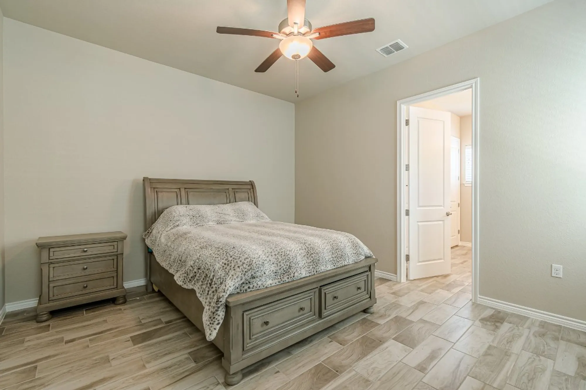 Property Slideshow image 21 of 27 | 108 lafitte dr # 102, San Marcos, TX, 78666