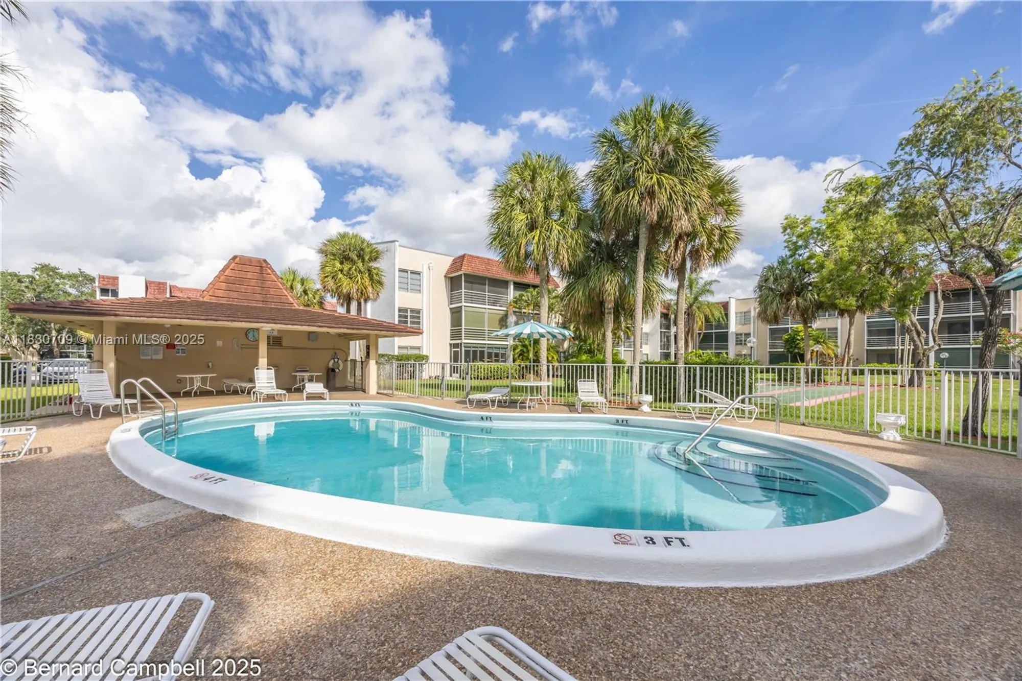 Property Slideshow image 10 of 17 | 3531 inverrary dr 101, Lauderhill, FL, 33319