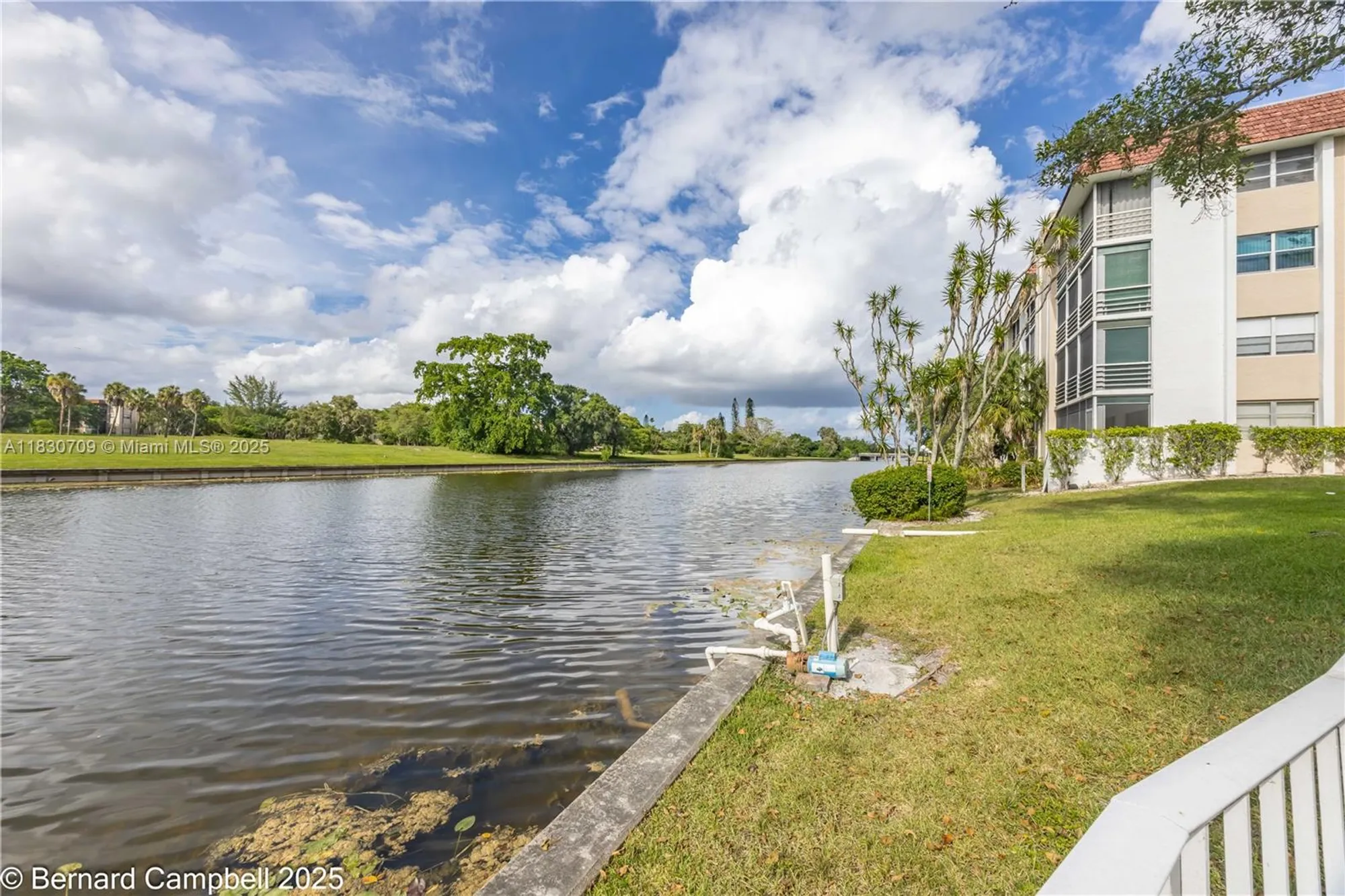 Property Slideshow image 11 of 17 | 3531 inverrary dr 101, Lauderhill, FL, 33319