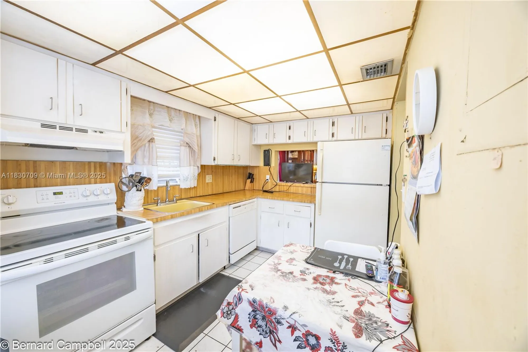 Property Slideshow image 4 of 17 | 3531 inverrary dr 101, Lauderhill, FL, 33319