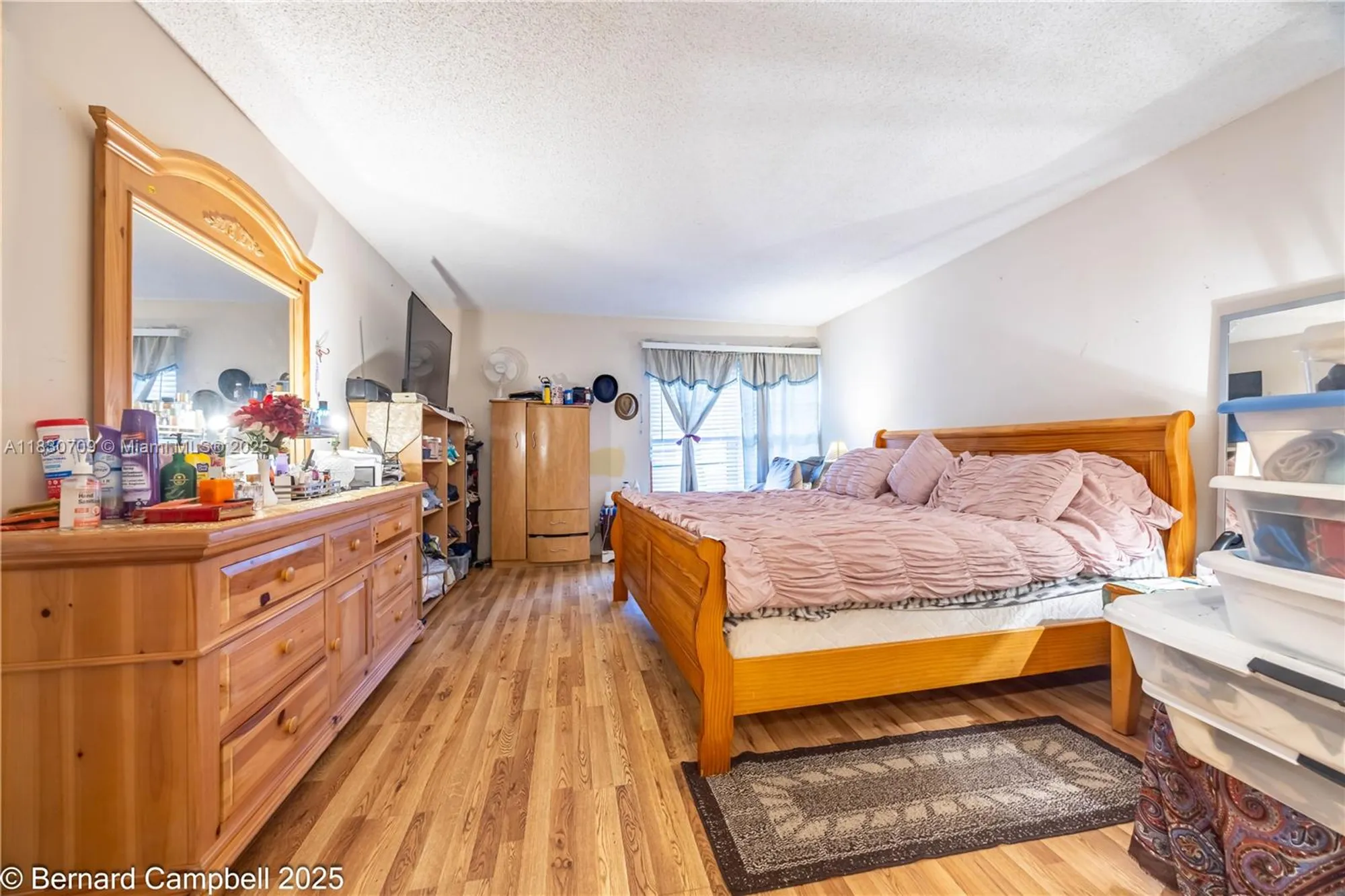 Property Slideshow image 5 of 17 | 3531 inverrary dr 101, Lauderhill, FL, 33319