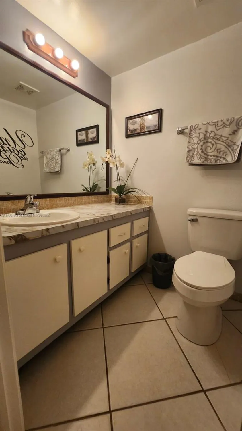 Property Slideshow image 16 of 19 | 2061 nw 47th ter 103, Lauderhill, FL, 33313