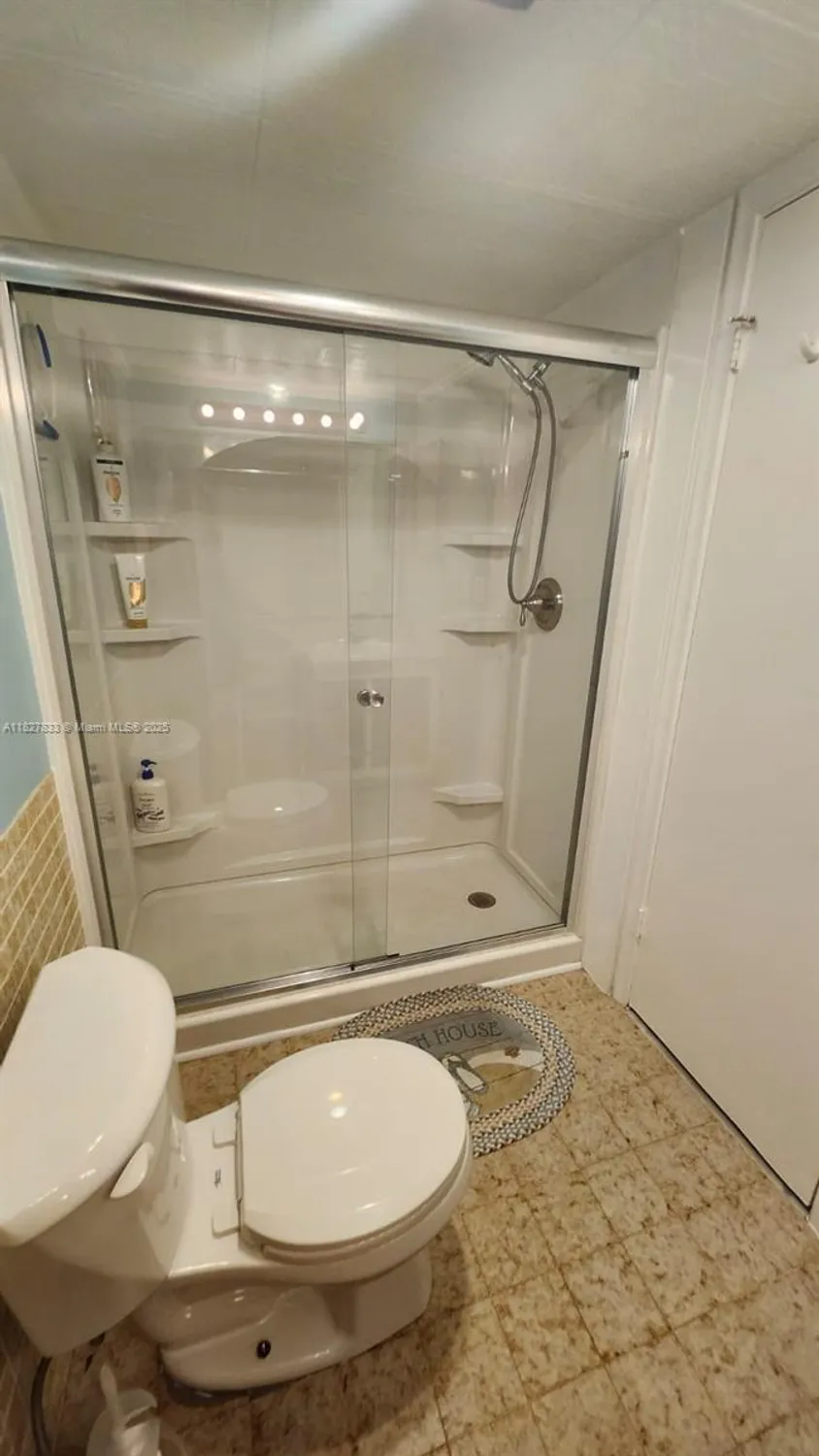 Property Slideshow image 13 of 19 | 2061 nw 47th ter 103, Lauderhill, FL, 33313