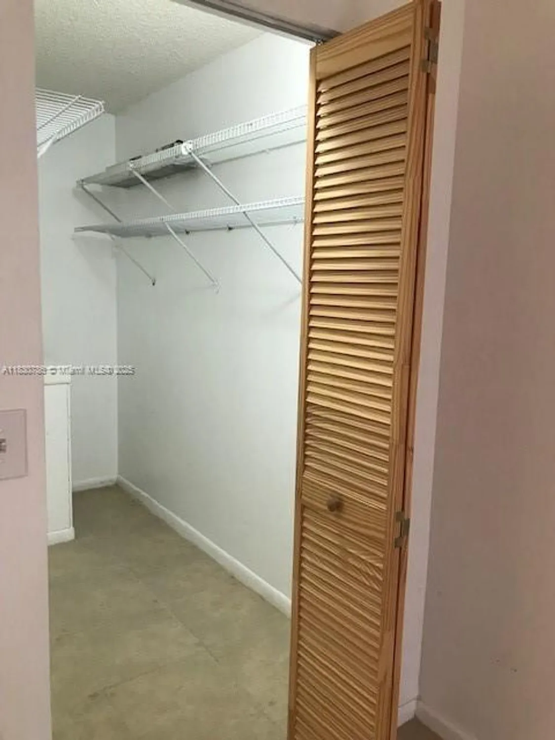 Property Slideshow image 11 of 14 | 251 sw 134th way m204, Pembroke Pines, FL, 33027