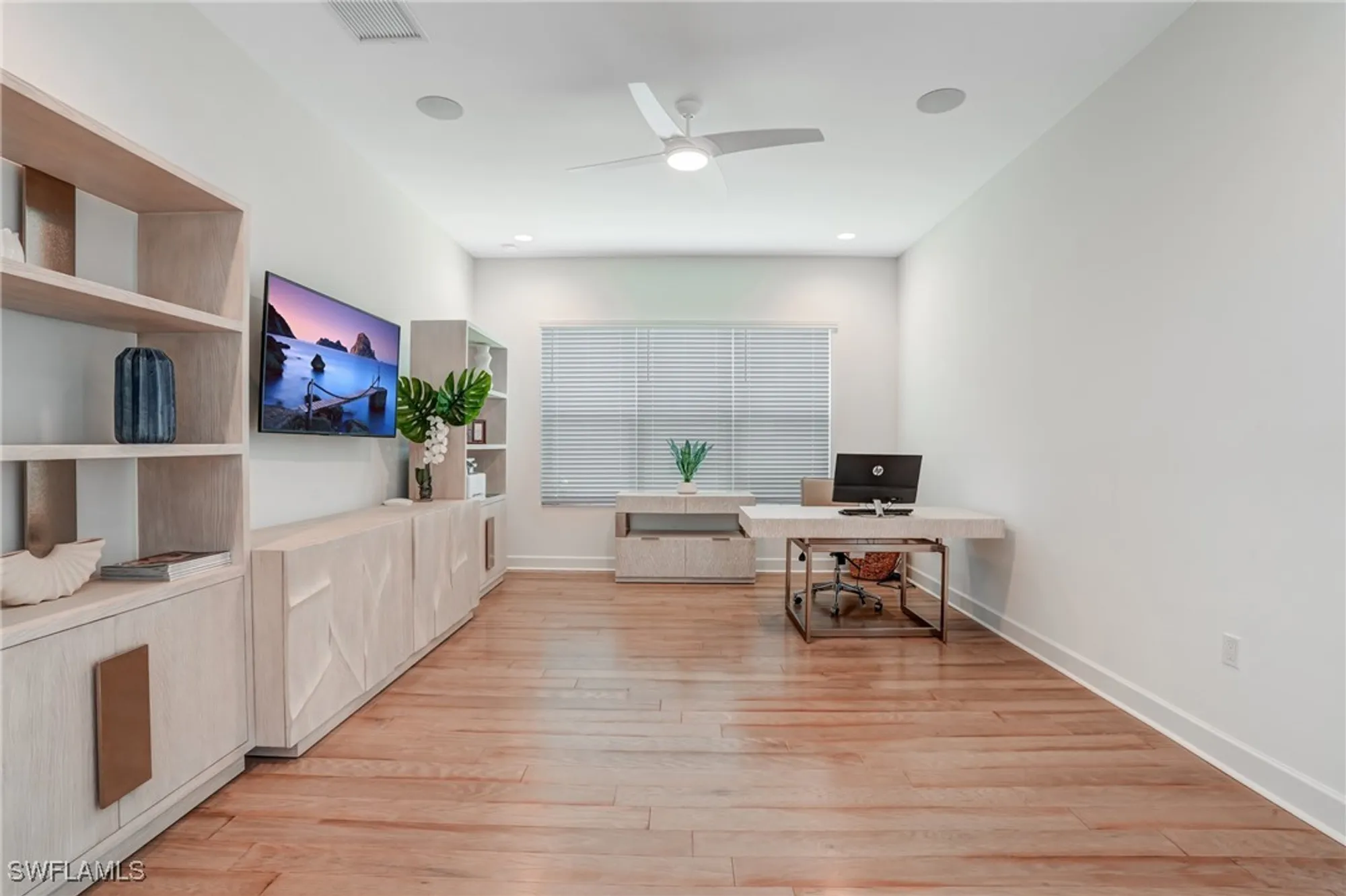 Property Slideshow image 25 of 50 | 12068 azalea way, Naples, FL, 34120