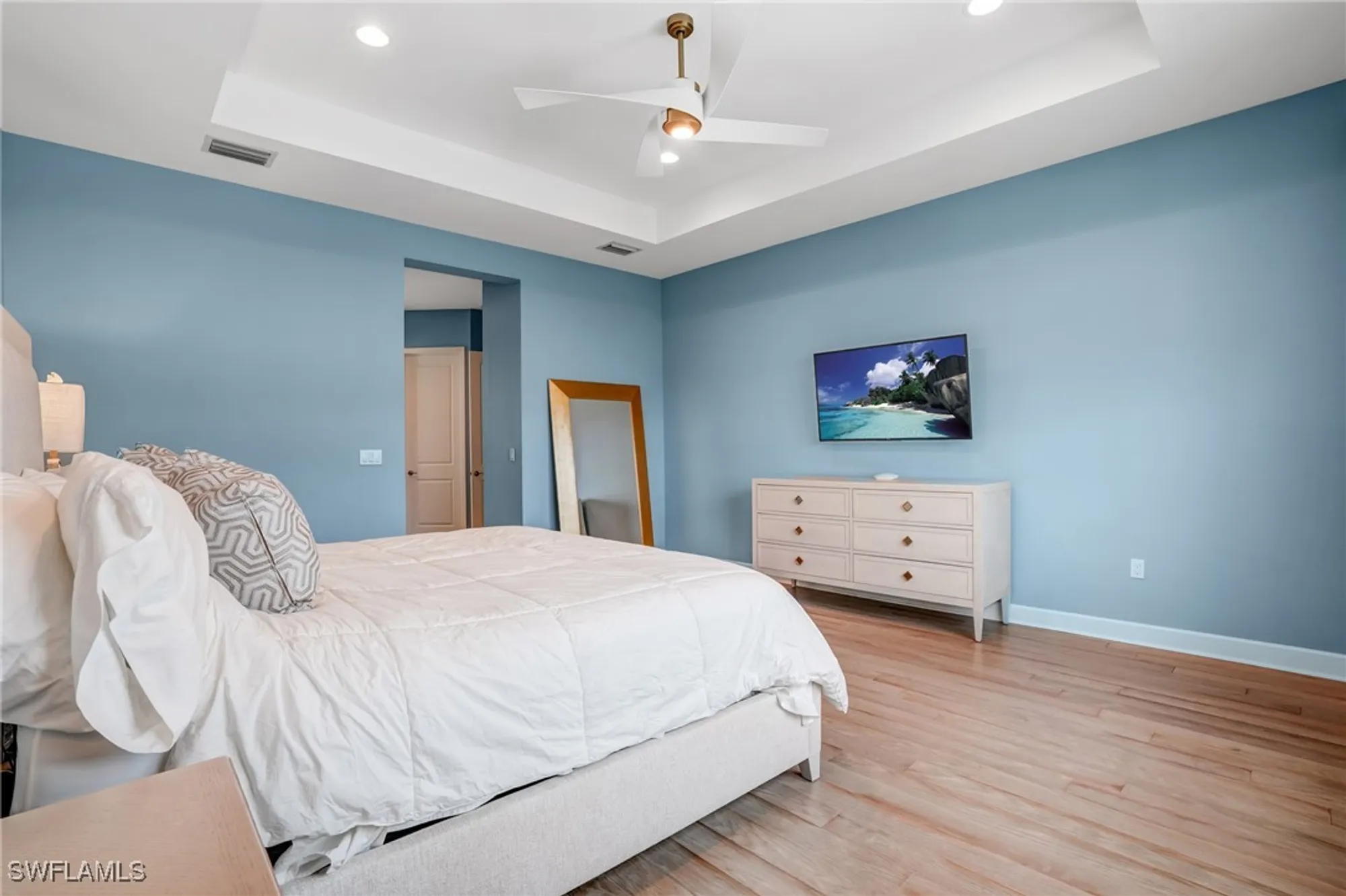 Property Slideshow image 29 of 50 | 12068 azalea way, Naples, FL, 34120