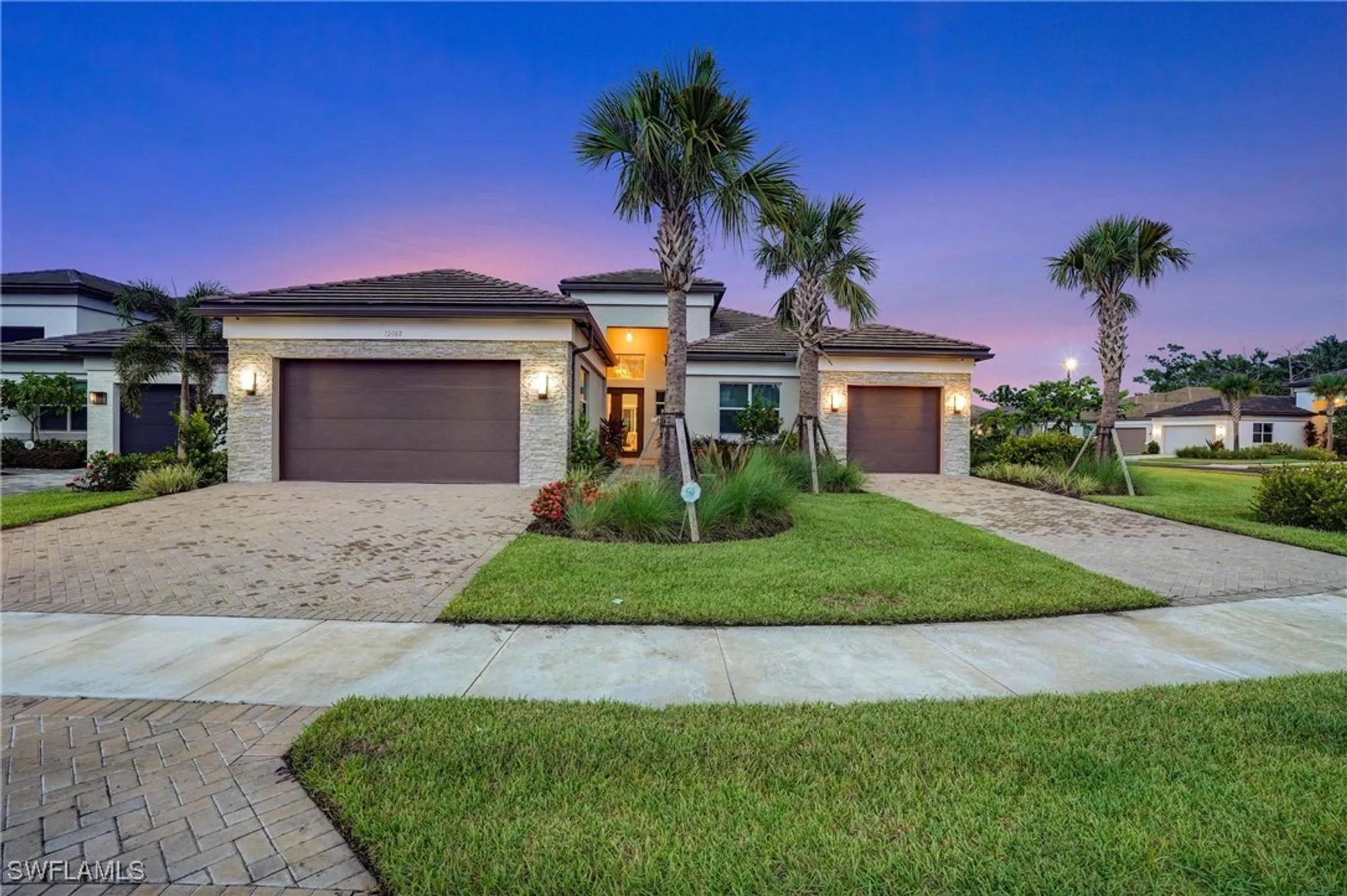 Property Slideshow image 4 of 50 | 12068 azalea way, Naples, FL, 34120