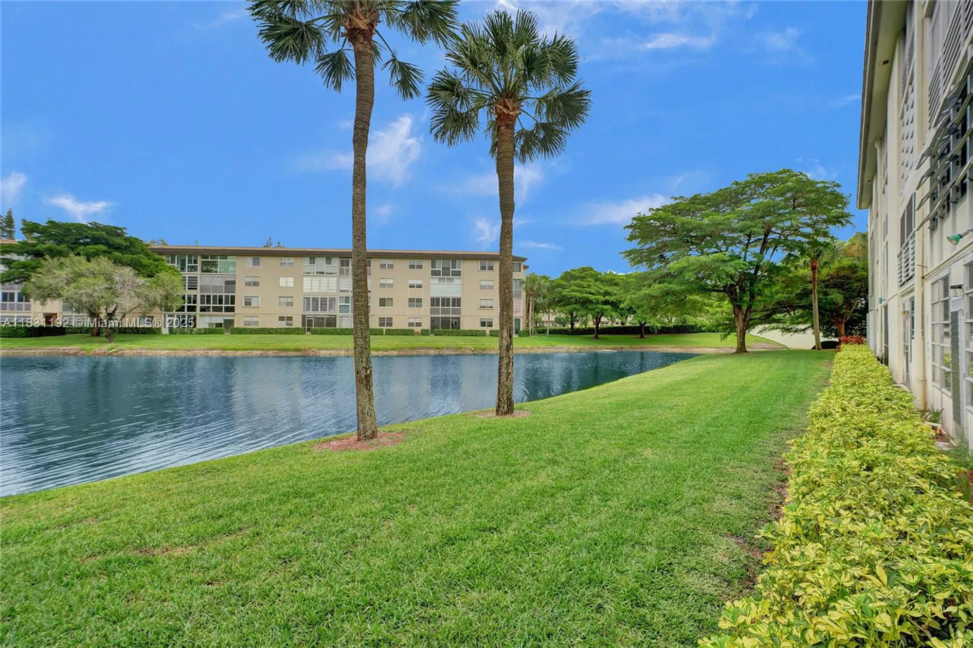 Property Slideshow image 32 of 35 | 1805 eleuthera pt j1, Coconut Creek, FL, 33066