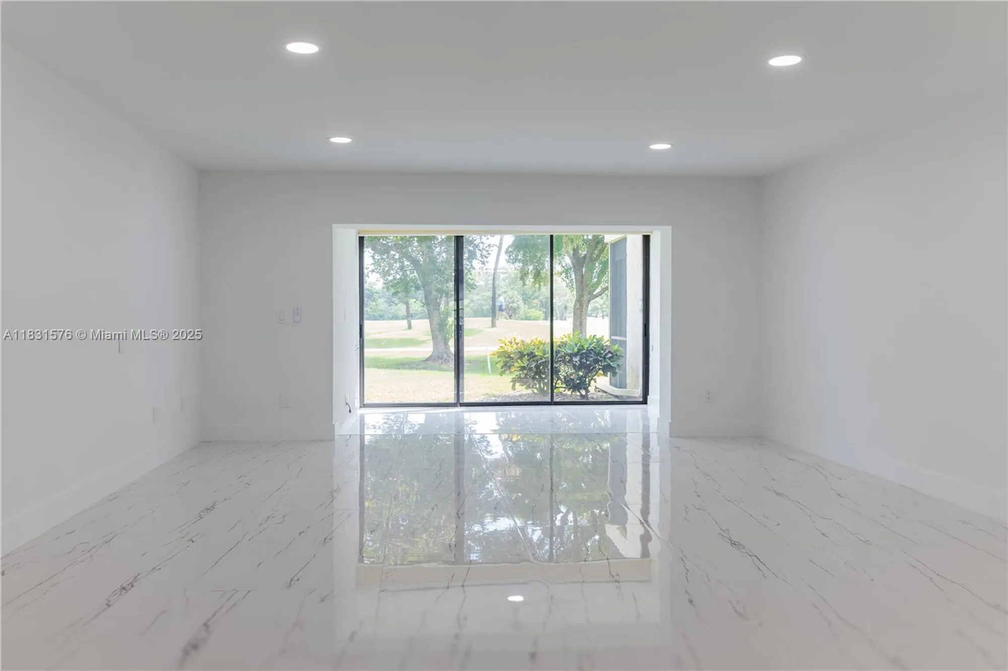 Property Slideshow image 16 of 56 | 8435 casa del lago apt 22c, Boca Raton, FL, 33433