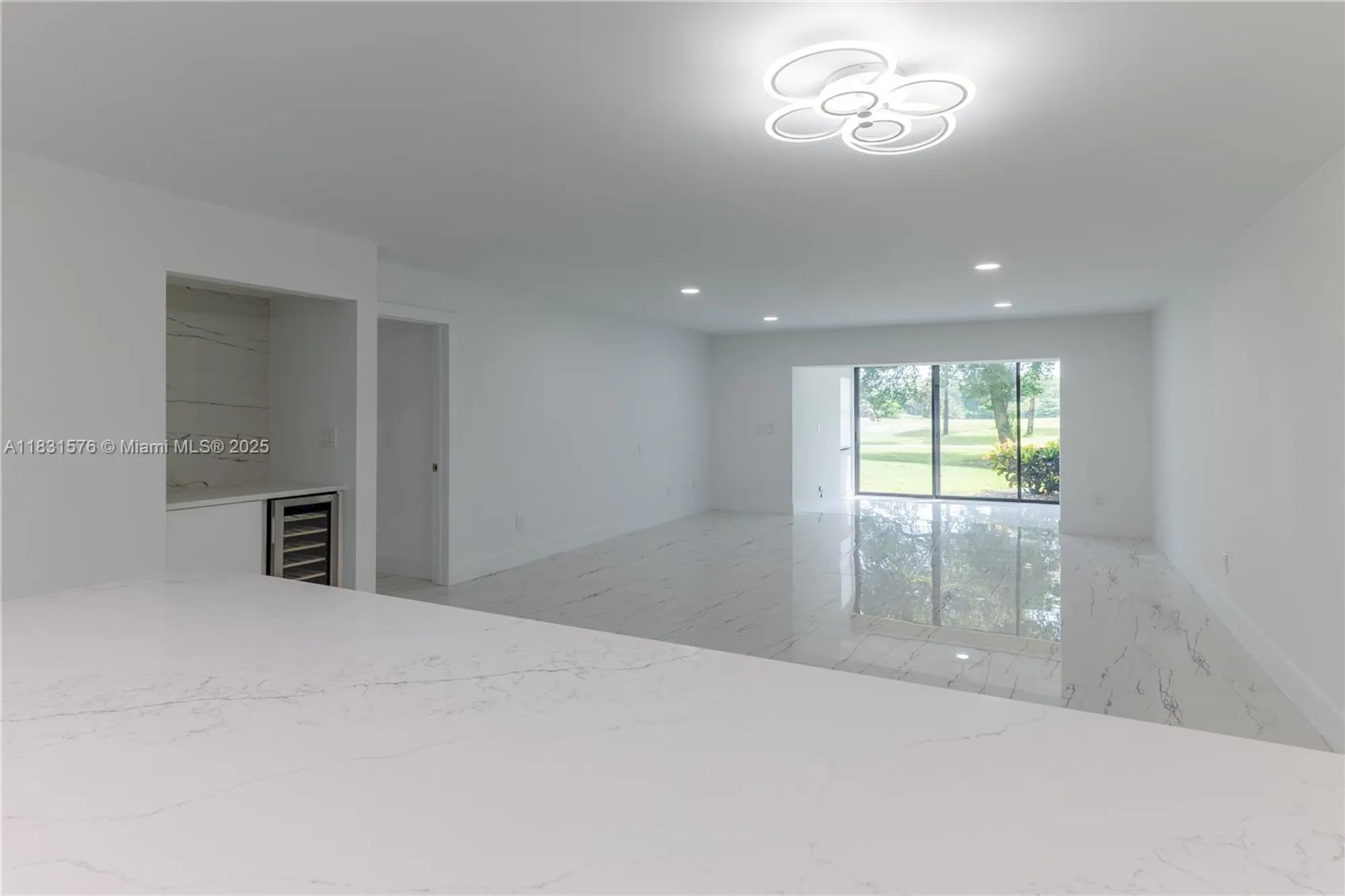 Property Slideshow image 11 of 56 | 8435 casa del lago apt 22c, Boca Raton, FL, 33433