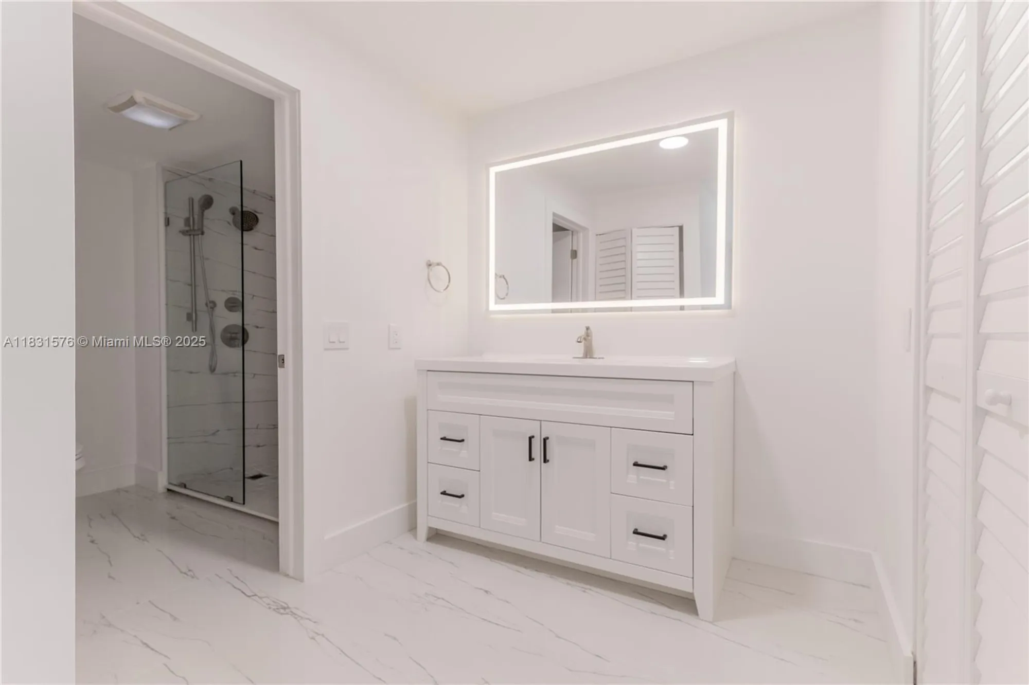 Property Slideshow image 28 of 56 | 8435 casa del lago apt 22c, Boca Raton, FL, 33433