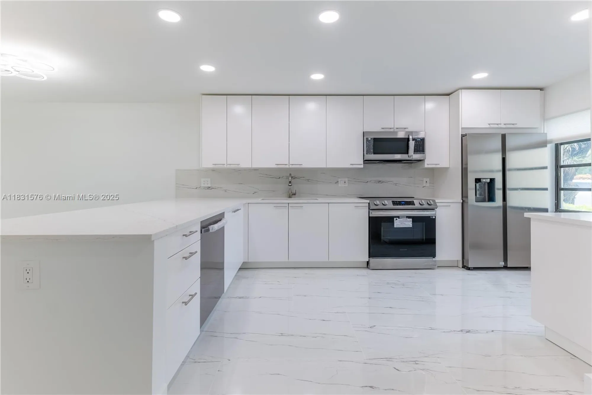 Property Slideshow image 2 of 56 | 8435 casa del lago apt 22c, Boca Raton, FL, 33433