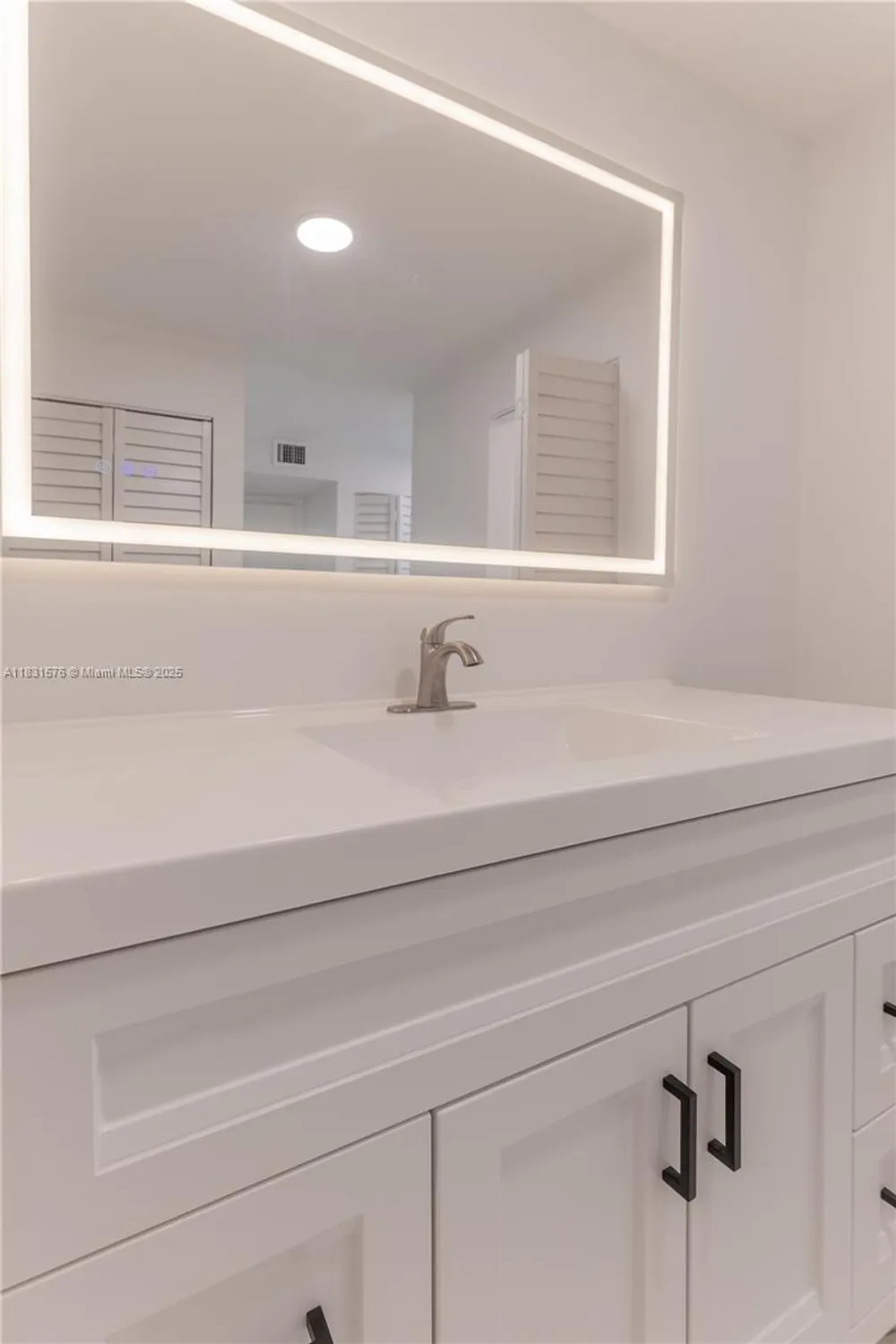 Property Slideshow image 34 of 56 | 8435 casa del lago apt 22c, Boca Raton, FL, 33433