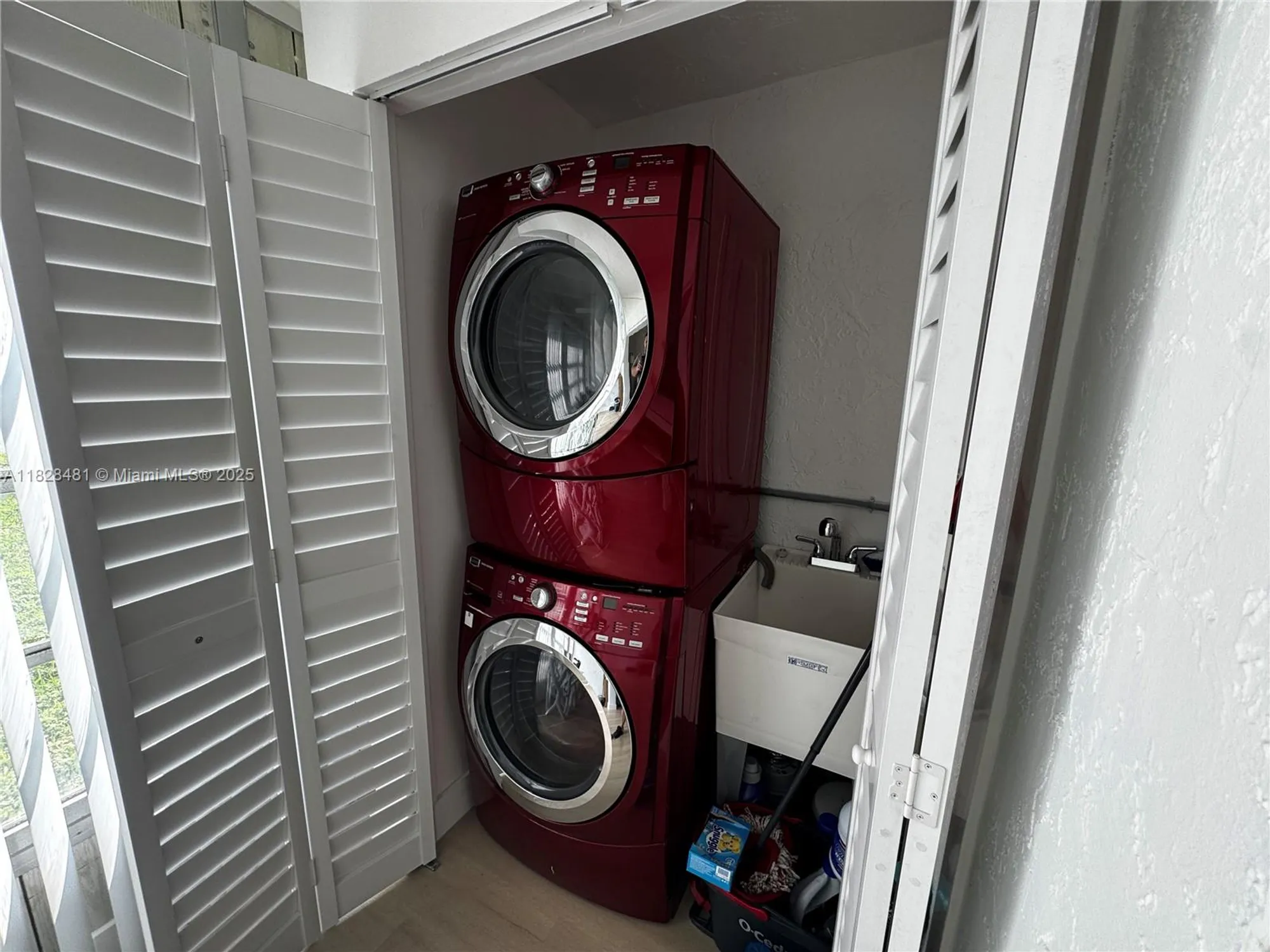 Property Slideshow image 14 of 35 | 19 abbey ln 108, Delray Beach, FL, 33446