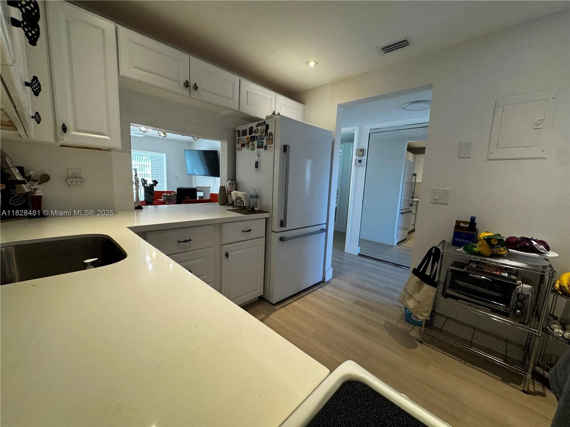 Property Slideshow image 5 of 35 | 19 abbey ln 108, Delray Beach, FL, 33446